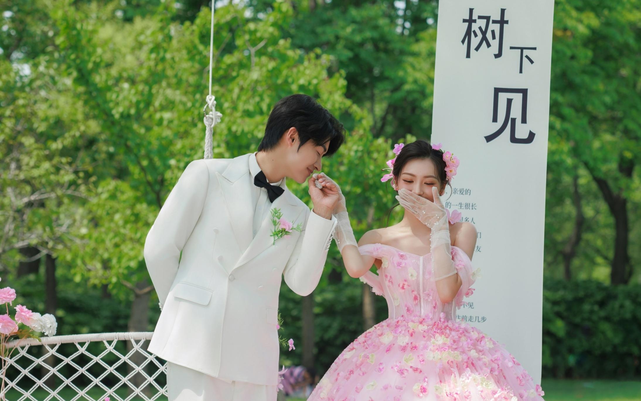 【帝卡洛婚纱摄影】    草坪森系