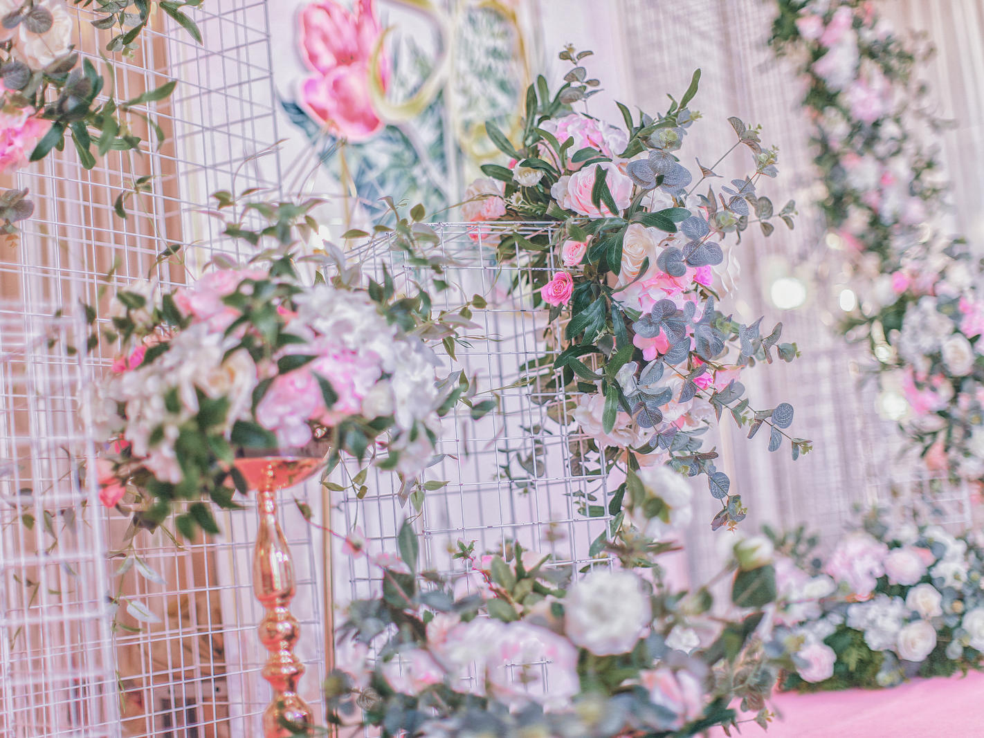 粉色梦幻森系婚礼，LED场，火烈鸟