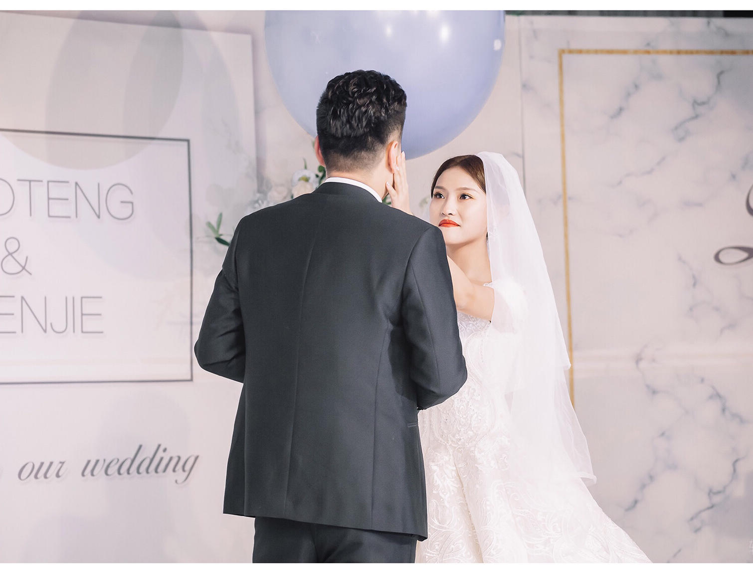 【超值婚纱】4件套 齐地+敬酒服+伴娘服两件