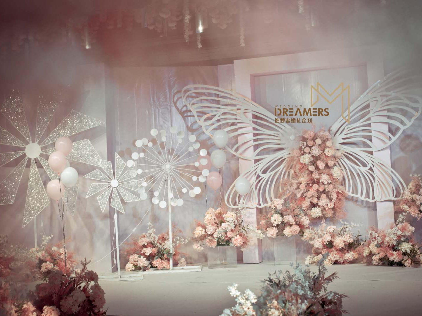 如皋造梦者婚庆温馨布置 场地主持人￥9080