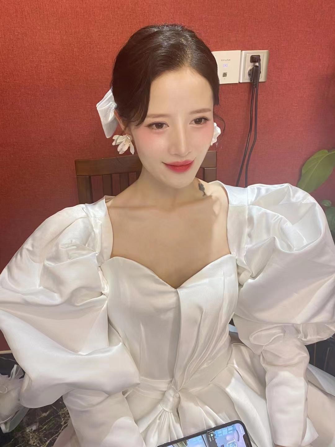 苏苏造型 | 韩式缎面礼服造型