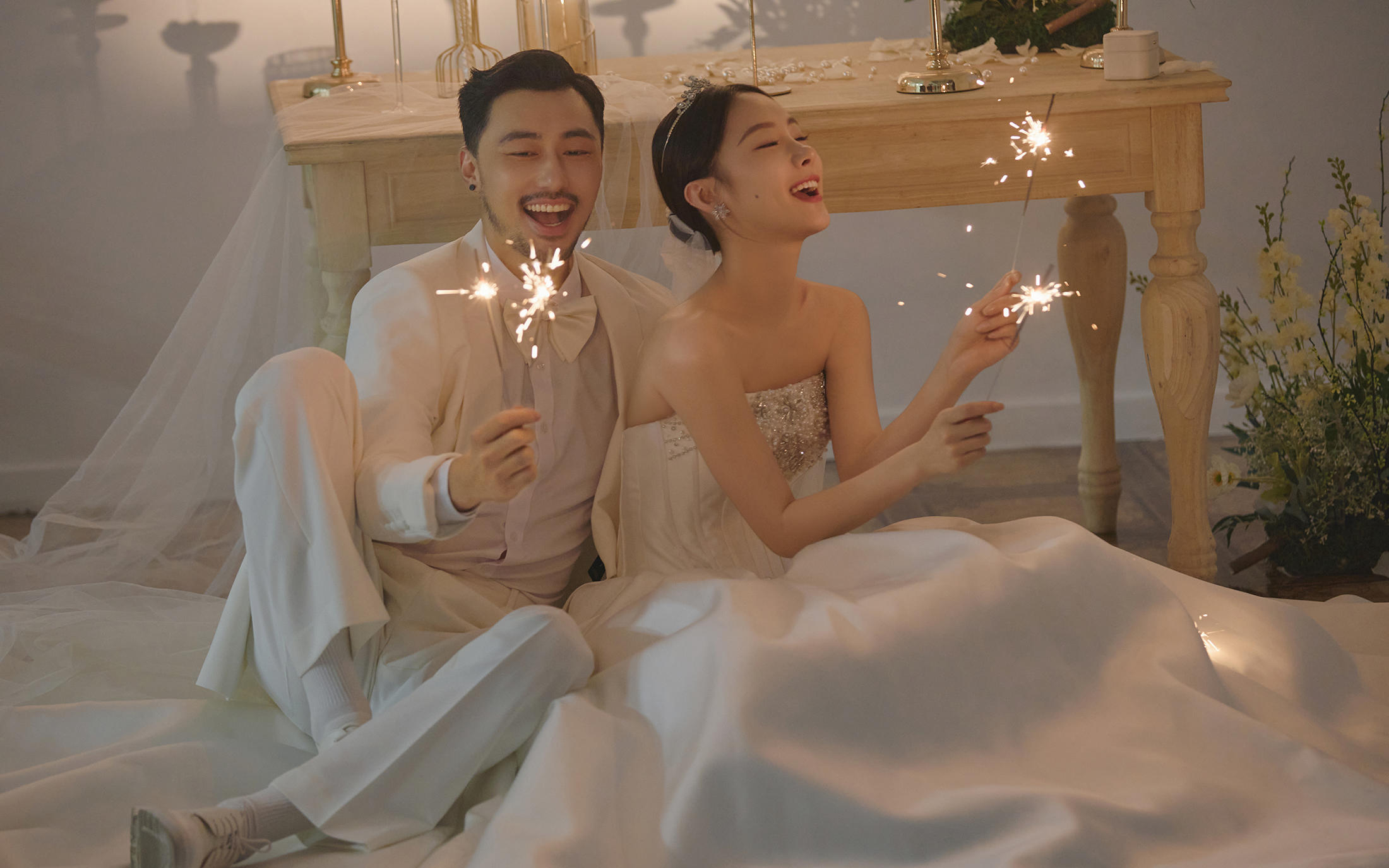 太喜欢情绪氛围的极简婚纱照‼️高级感