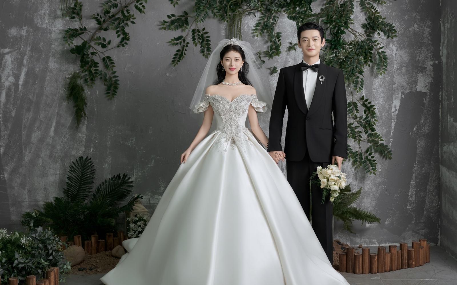 期待已久的内景轻复古主纱婚纱照也太好看了