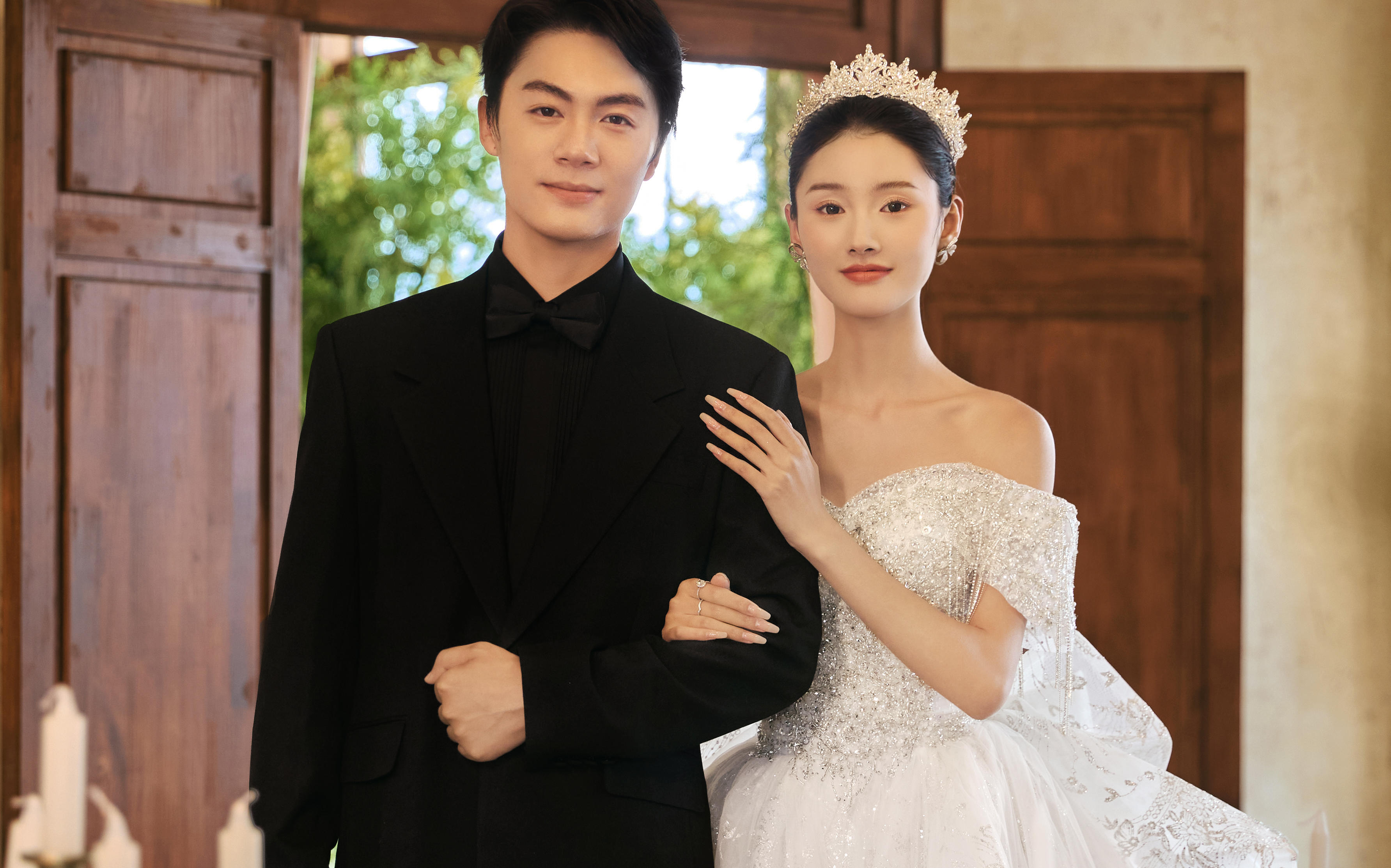 《韩式白纱 | 室内木门仪式感婚照样片》