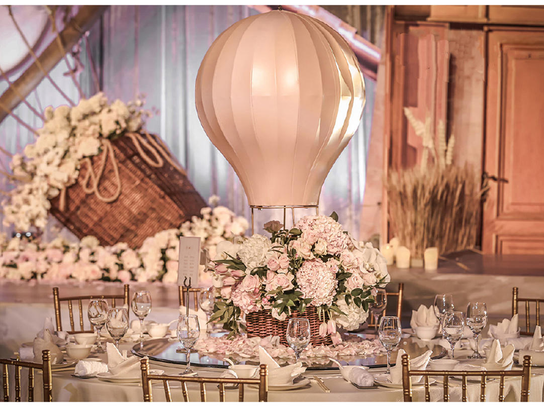 【薇雪婚礼】室内浪漫色彩热气球主题朋克婚礼