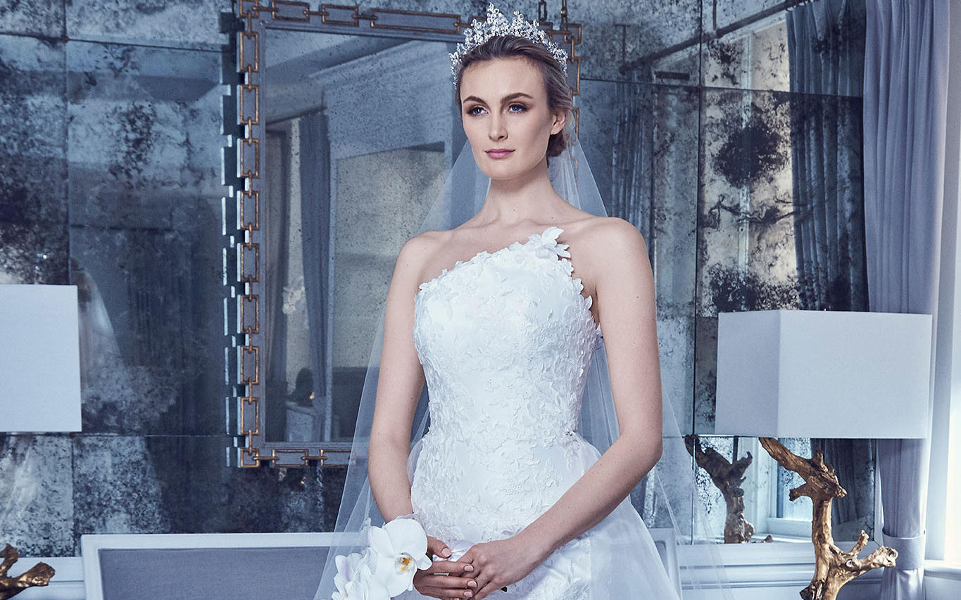 春夏纽约《Romona Keveza》