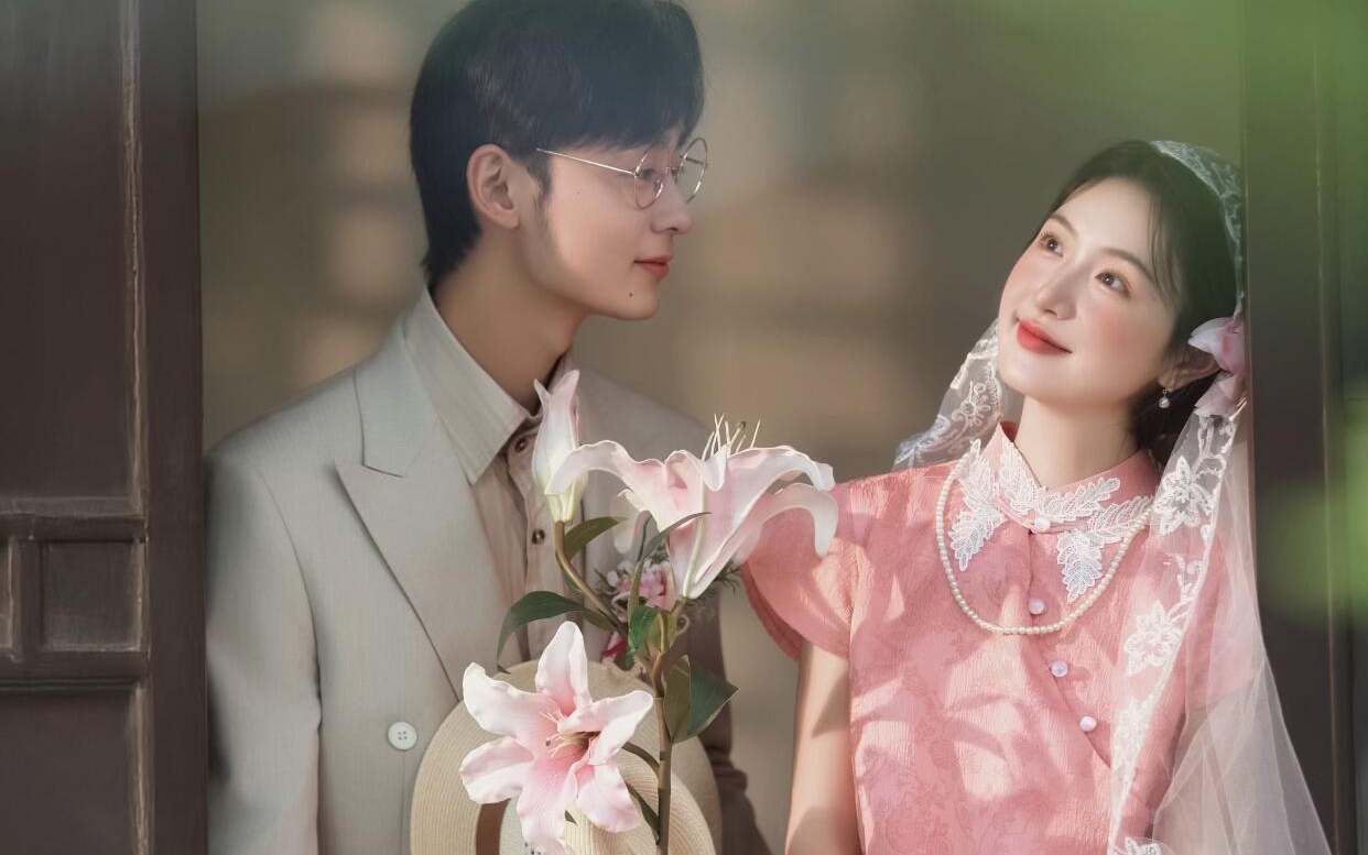 温婉优雅的旗袍婚纱照｜中式美学赢麻了