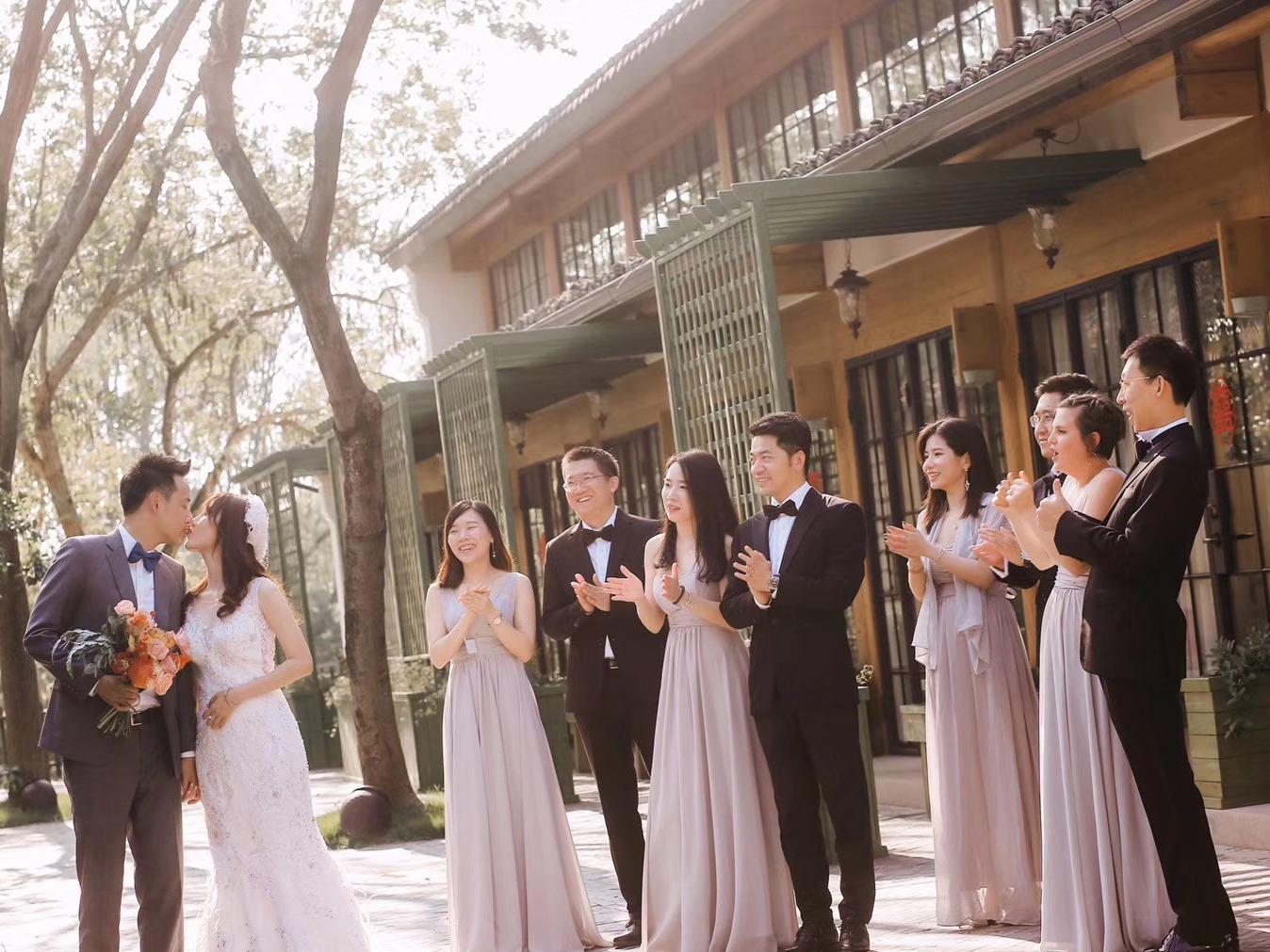 总监主持+流程策划+督导+音乐执行(草坪加晚宴)