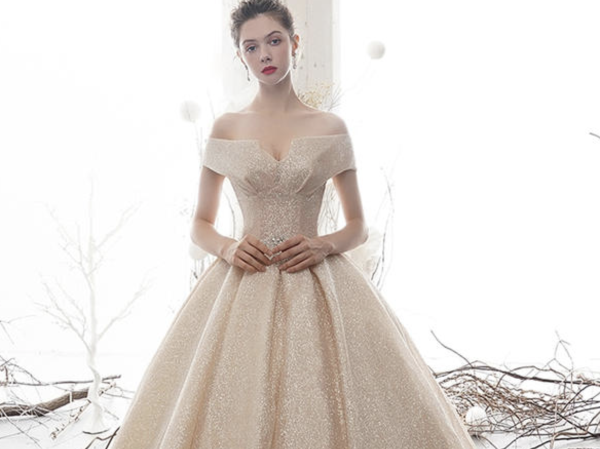 【简爱免费试纱】简爱优雅轻纱系列三件套租赁