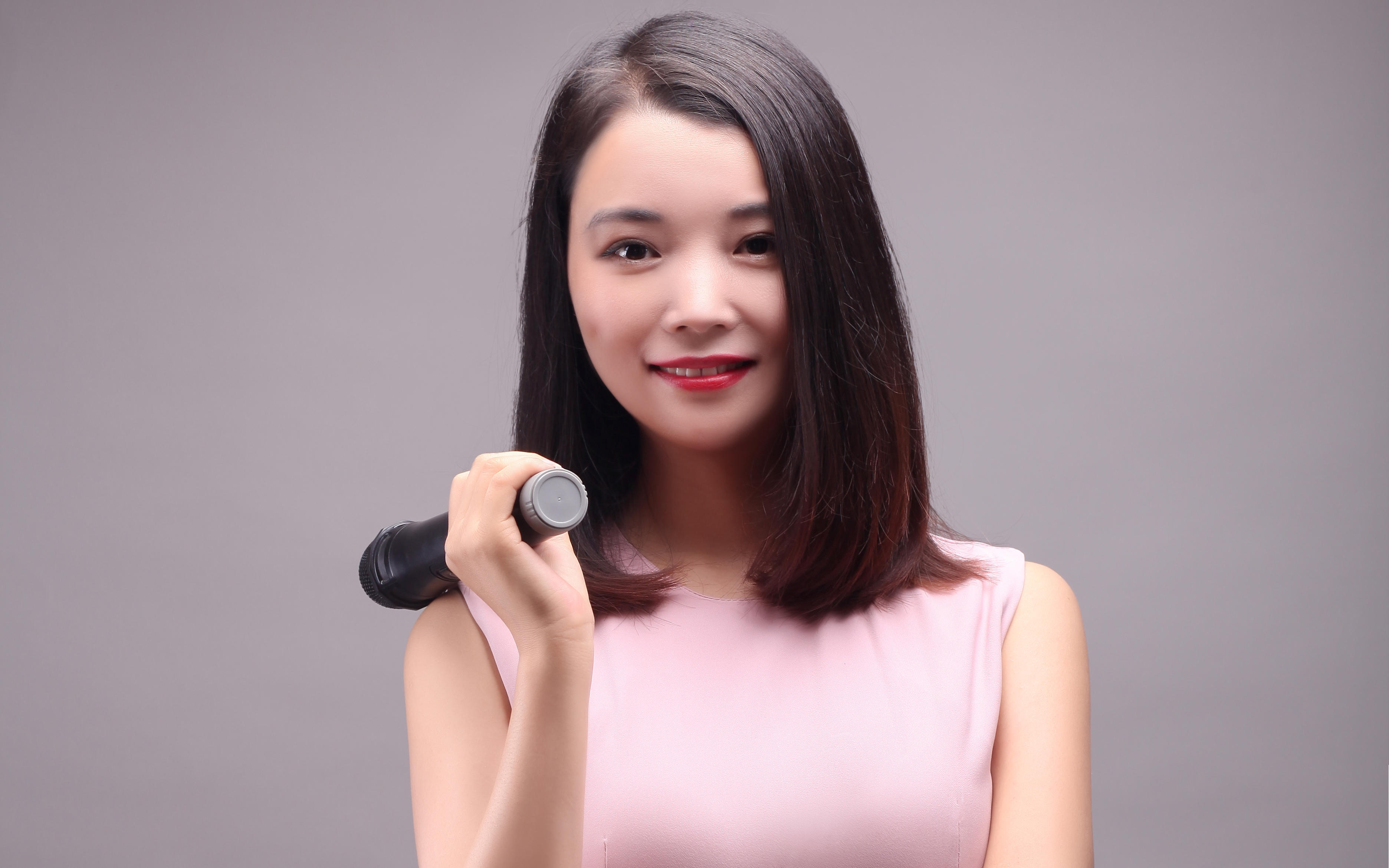 资深主持+专业流程策划+音乐执行