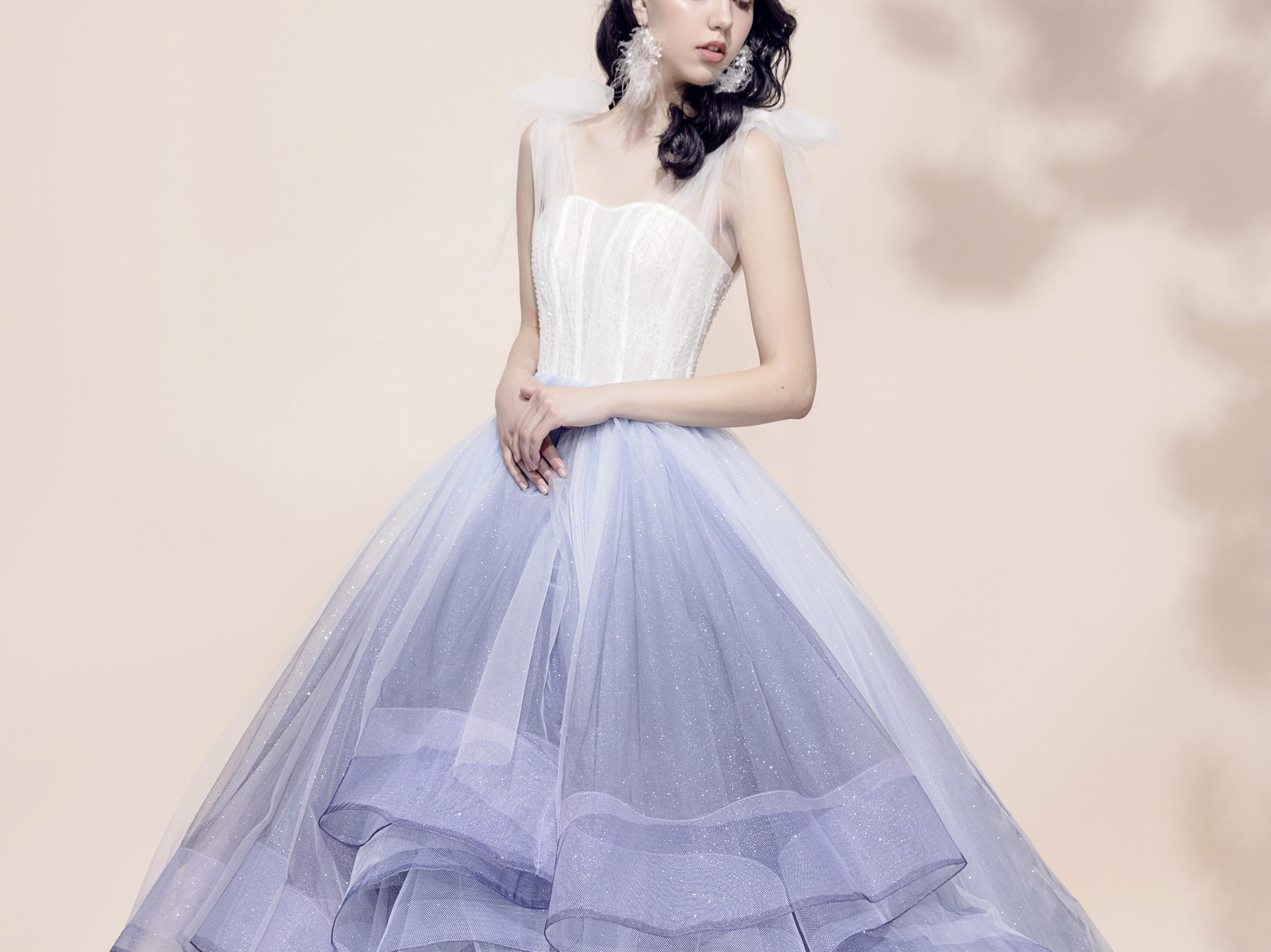 超值 | 花漾系列婚纱礼服四件套+资深造型师1天