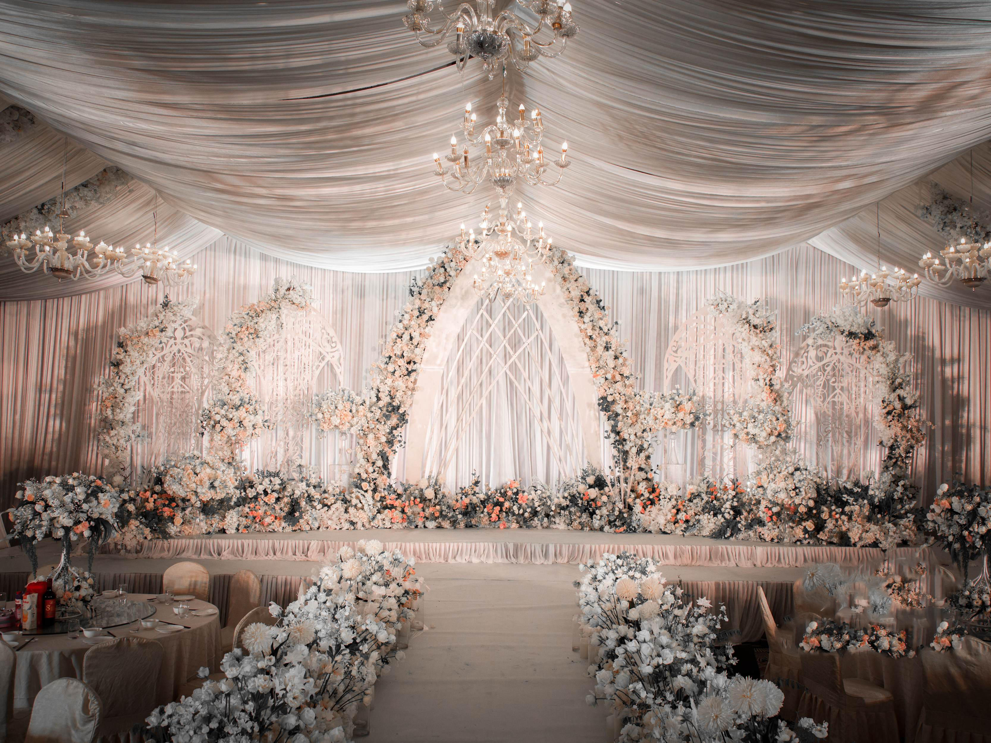 《花苑》香槟白梦幻婚礼【铂悦婚礼】