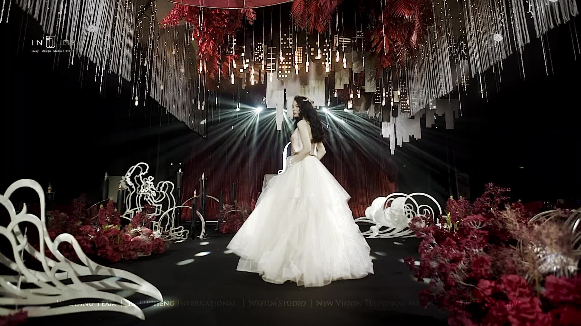 红黑色--拥夜[婚礼策划]