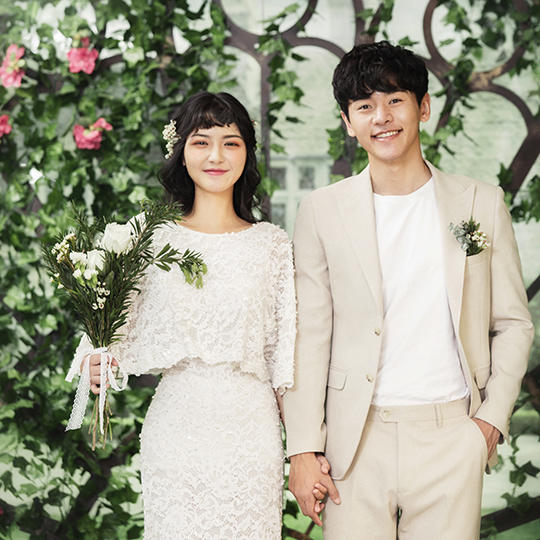 送全新婚紗+總監(jiān)團(tuán)隊(duì)拍攝+底片全送+一價(jià)全包