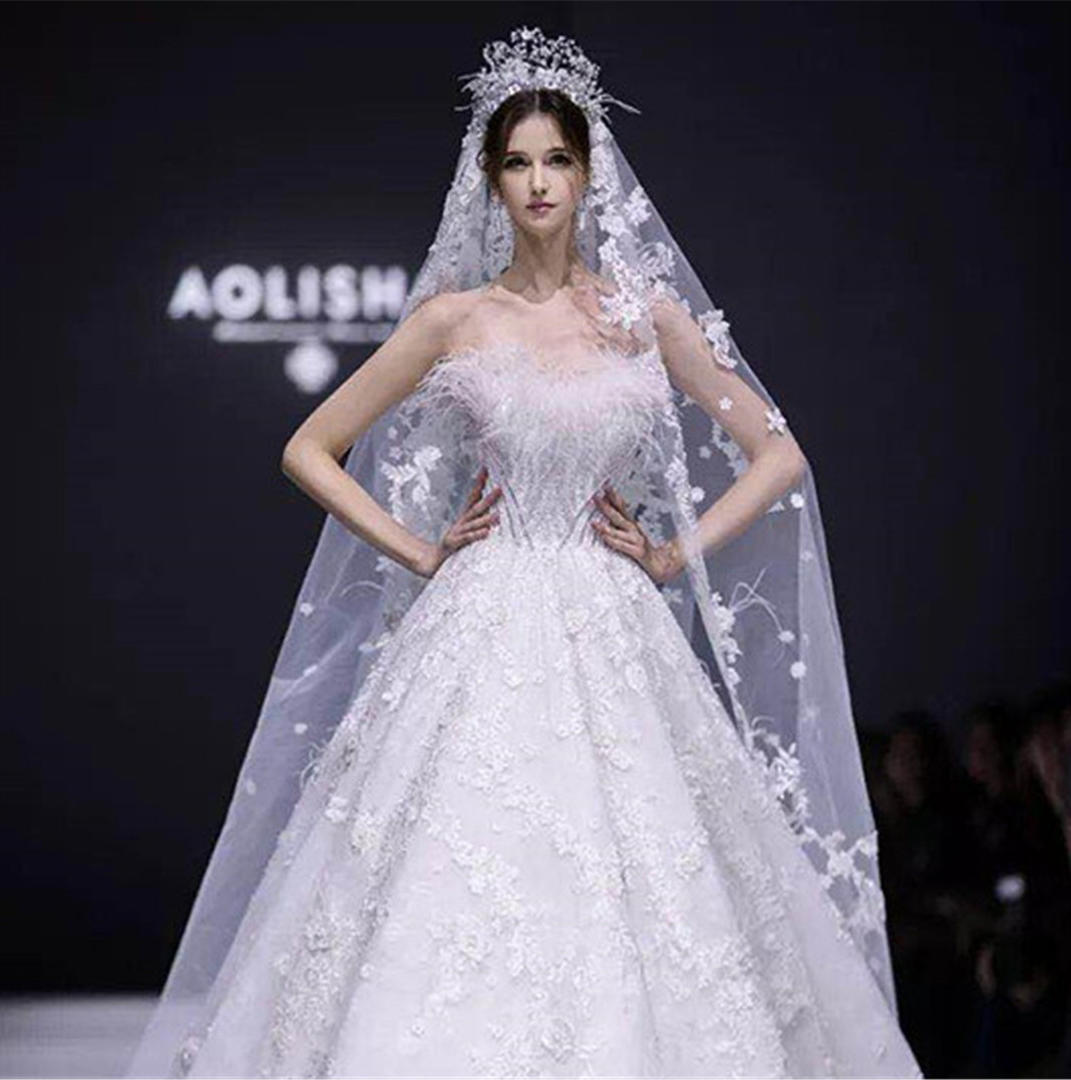 皇后装婚纱照_杀手皇后图片