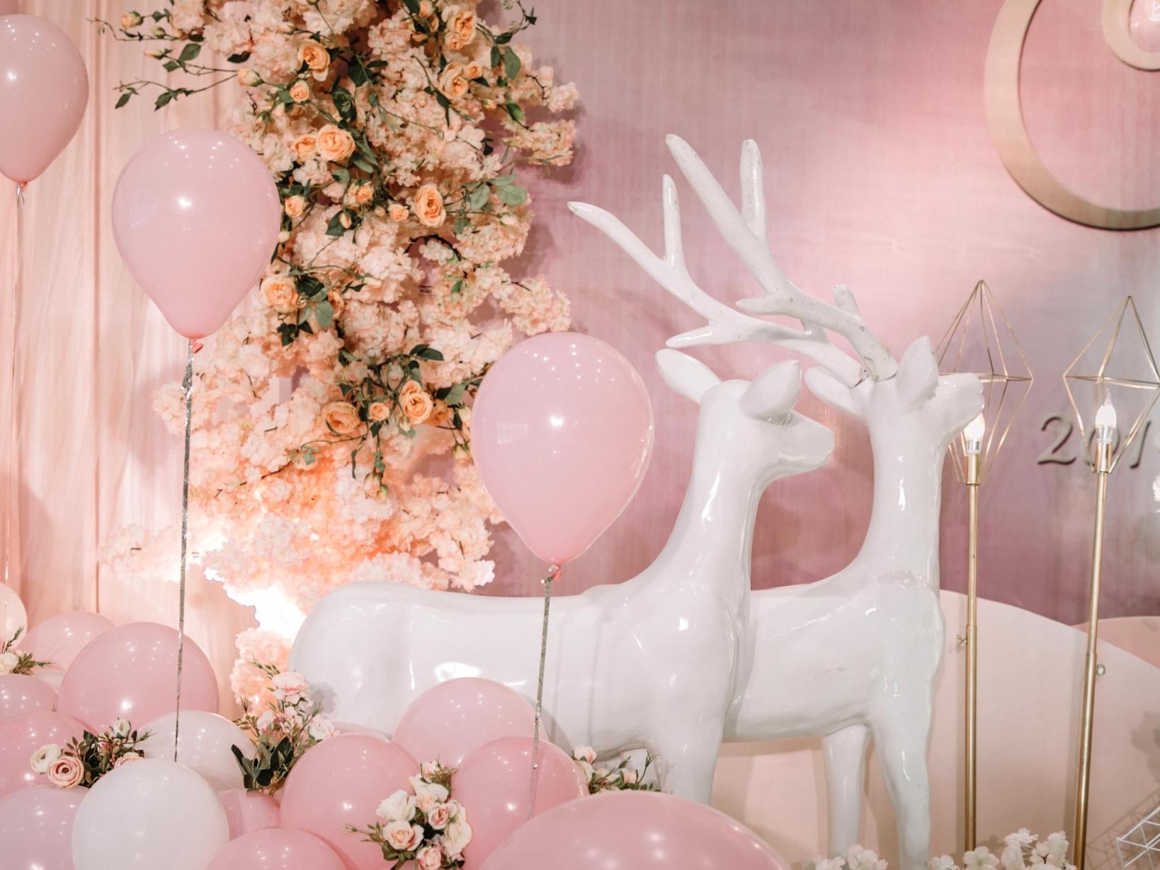 WE我们婚礼策划《粉色梦幻城堡》系列