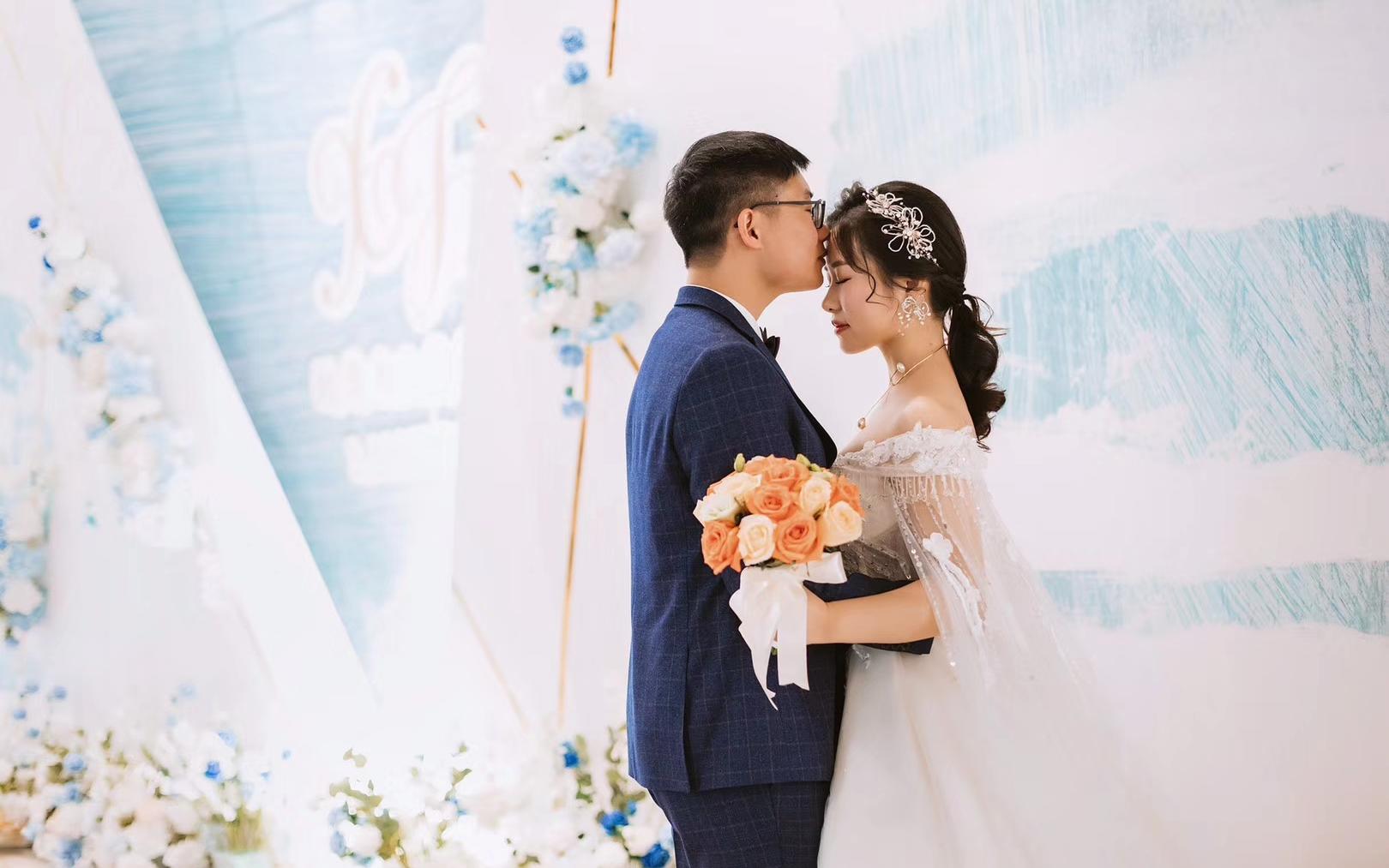 【小预算必备】拖尾仪式纱+秀禾服+敬酒服