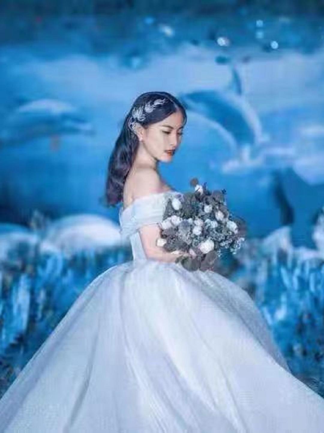 2580婚礼当天礼服跟妆全包套餐