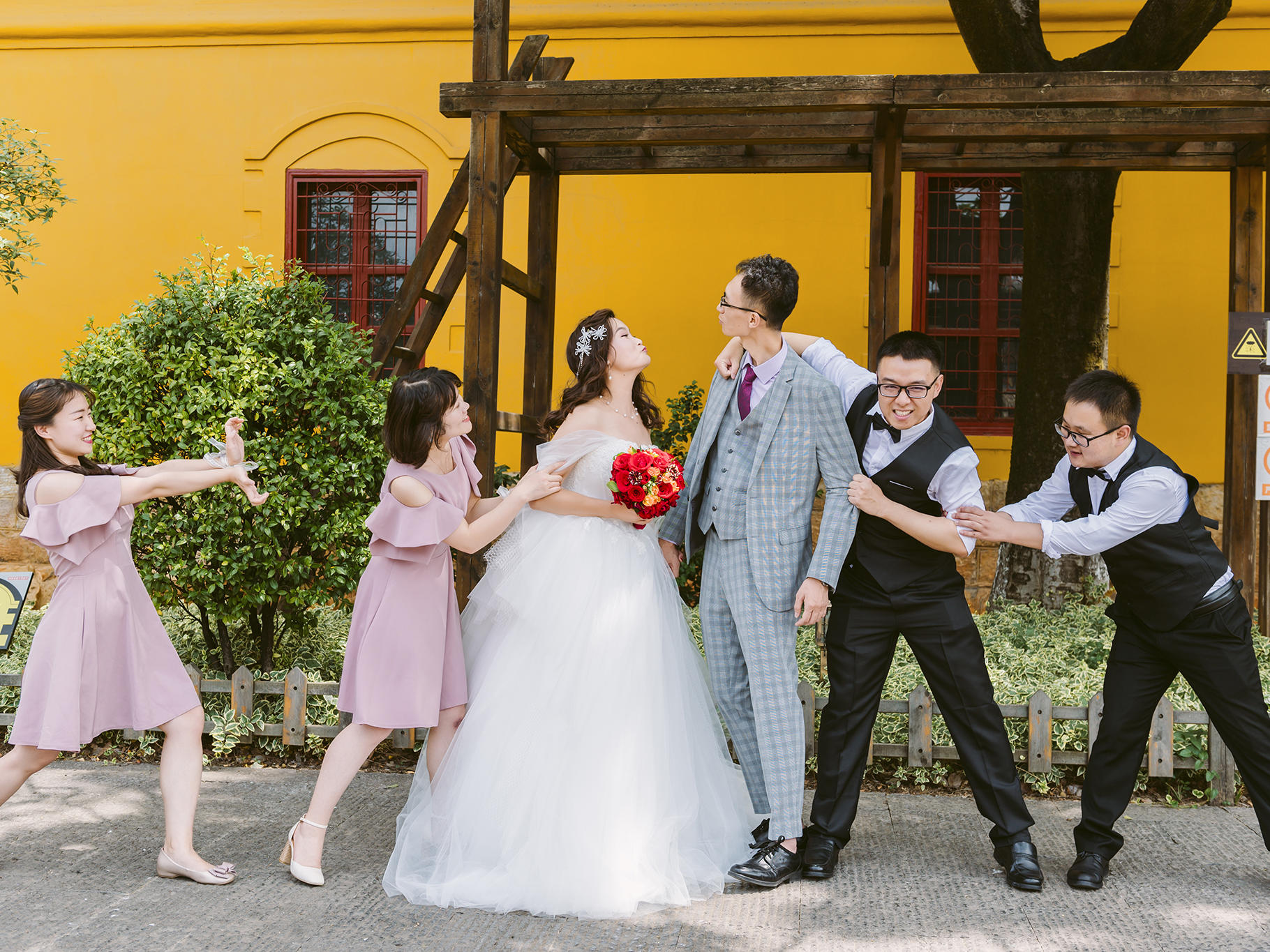 不复杂，记录纪实婚礼，专业结婚婚礼跟拍摄影