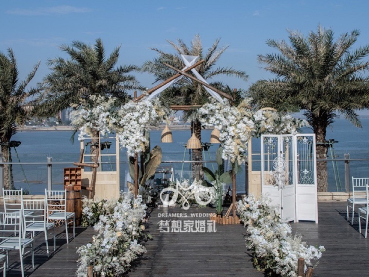 九千不到户外小清新海景户外婚礼   