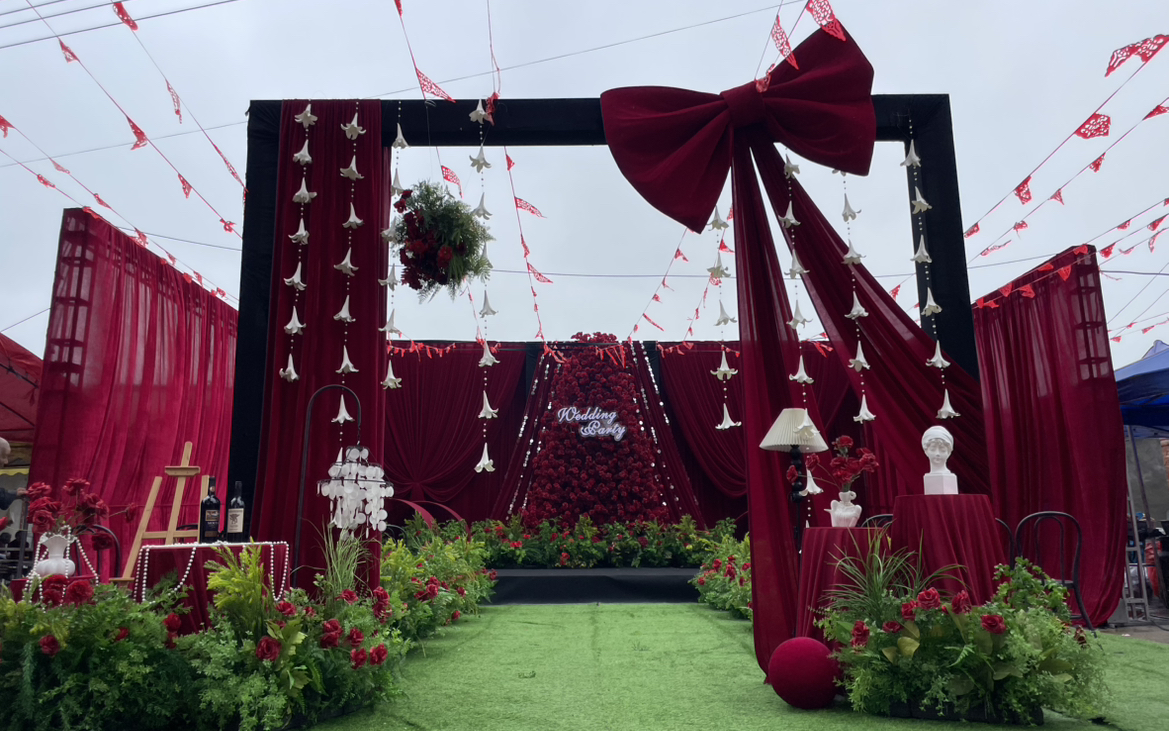 【驻马店鑫囍婚礼策划】自带高级感的瀑布花婚礼场景