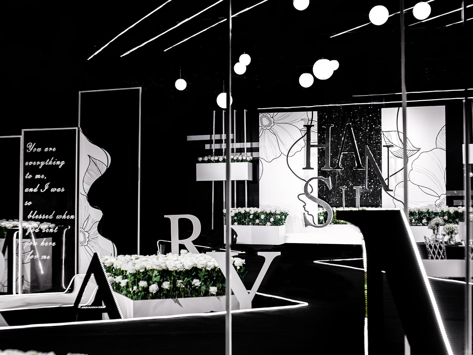 【蓝戒指婚庆】-- 极简风格+黑白色系+现代工业