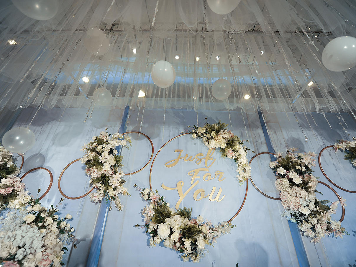 白绿色小清新婚礼    白色西式小清新婚礼