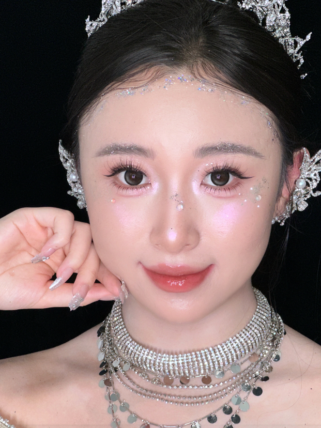 特色婚纱造型