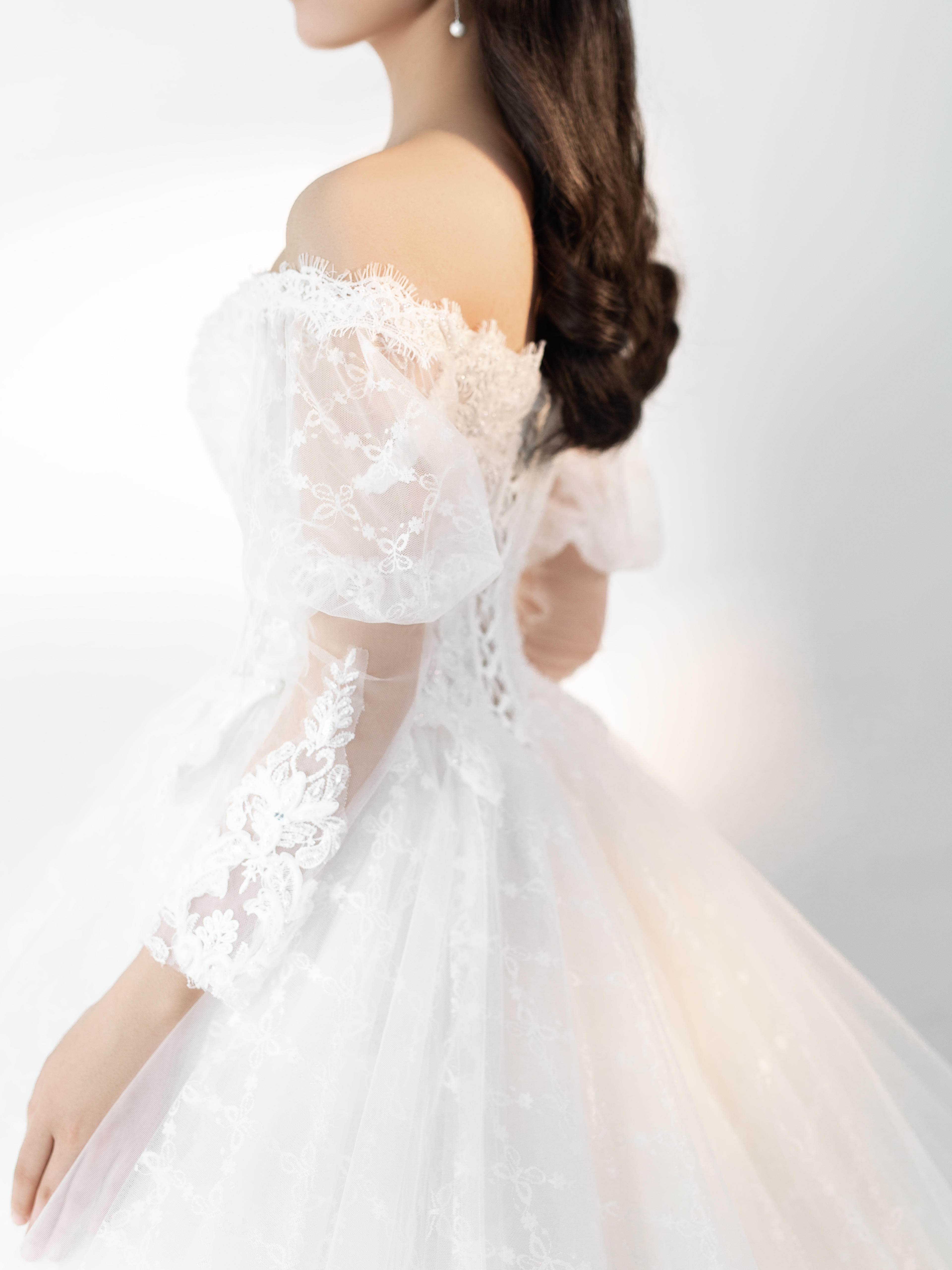 甜美宫廷一字肩仪式纱＋敬酒服＋出门服