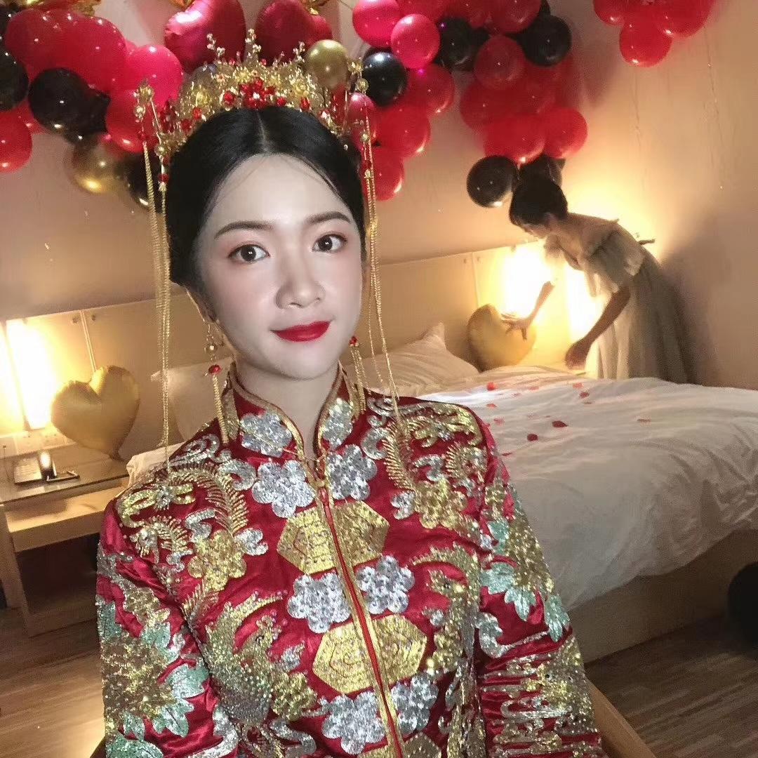 【浪漫美妆】
婚礼跟妆+二妆一补 