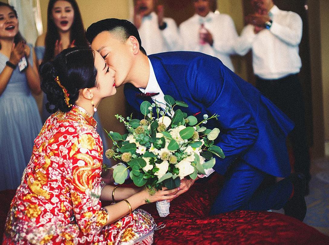 梦幻森系婚礼仪式婚纱+出门服+敬酒服+跟妆