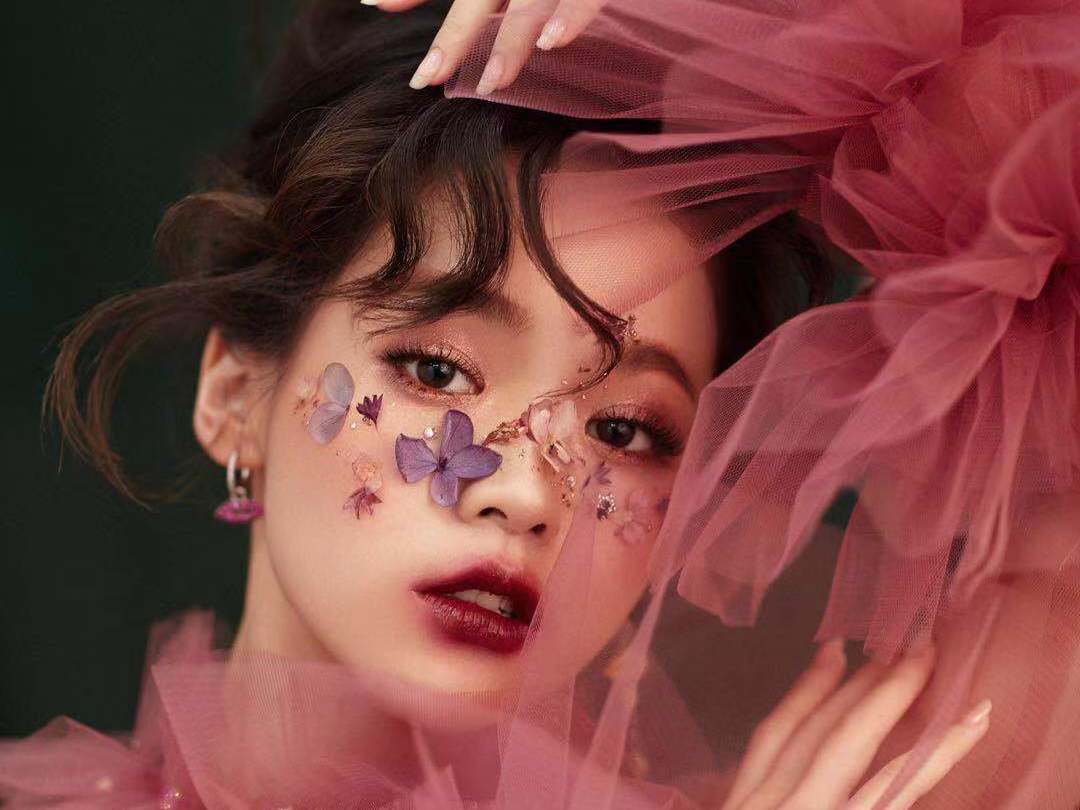 总监化妆师全程跟妆3套森系唯美妆容