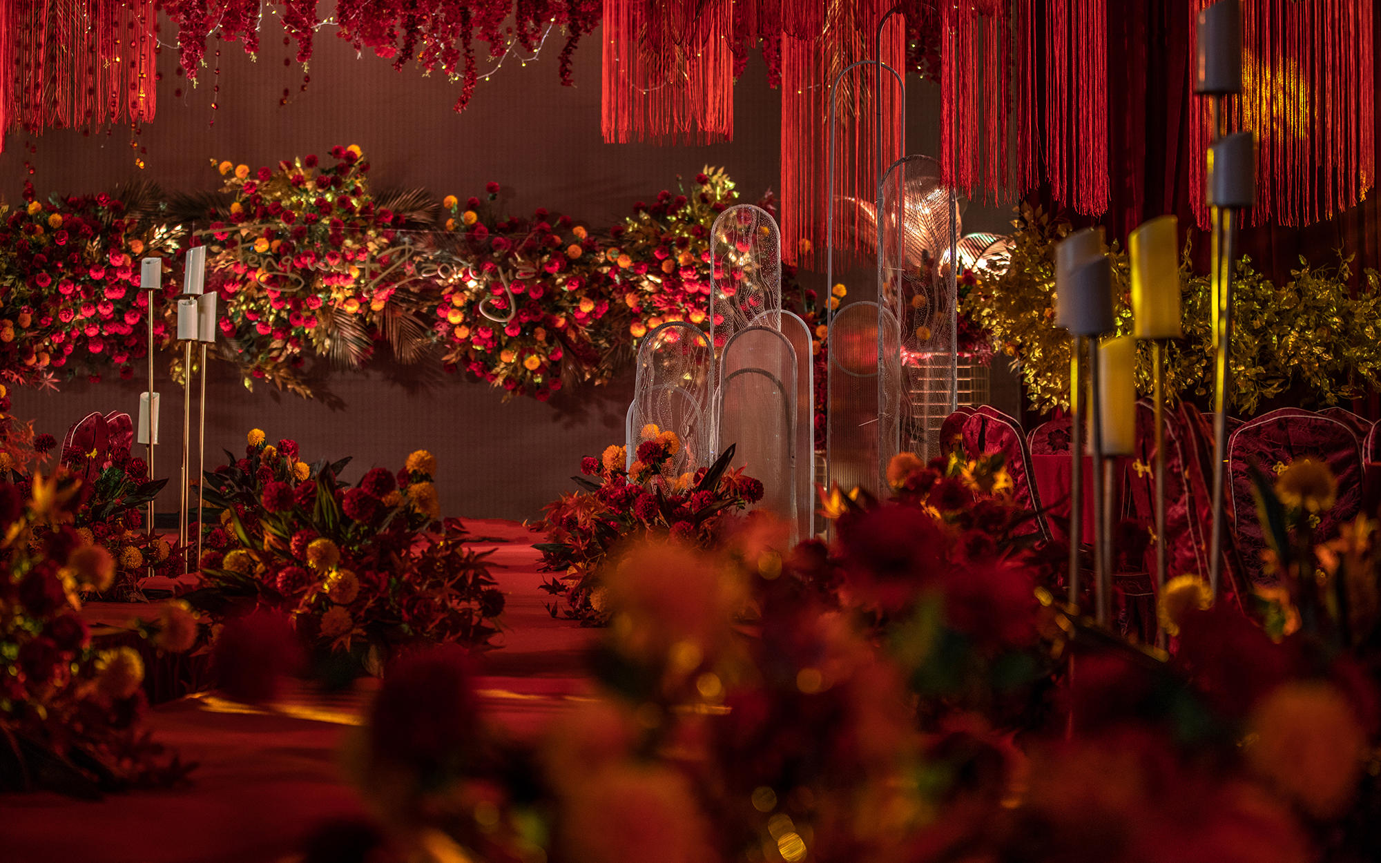 【爱度婚礼】红金色系 西式婚礼 这样的层高难得了