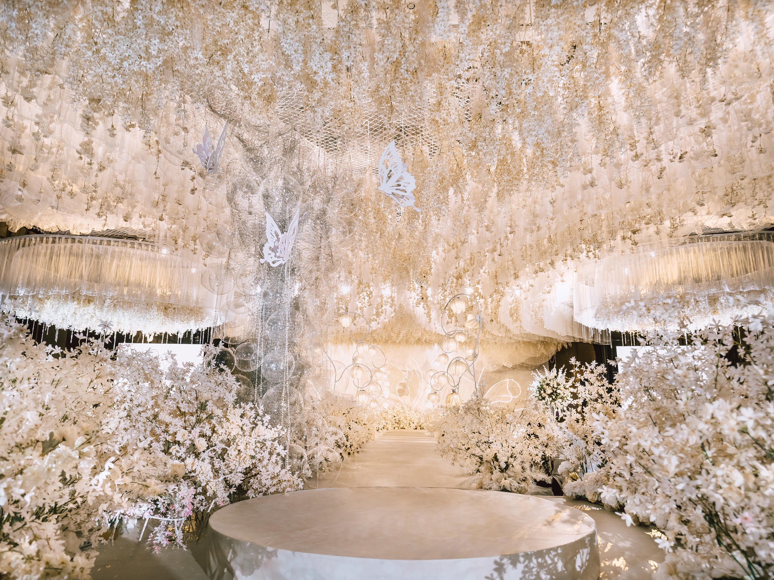 [唯美香槟金]新人唯美婚礼+性价比超高