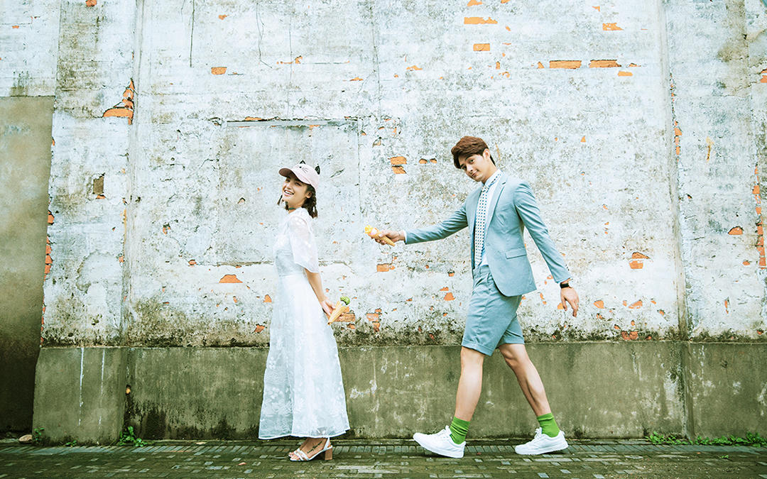 經(jīng)典泉州婚紗套餐2內(nèi)景2外景底片全送