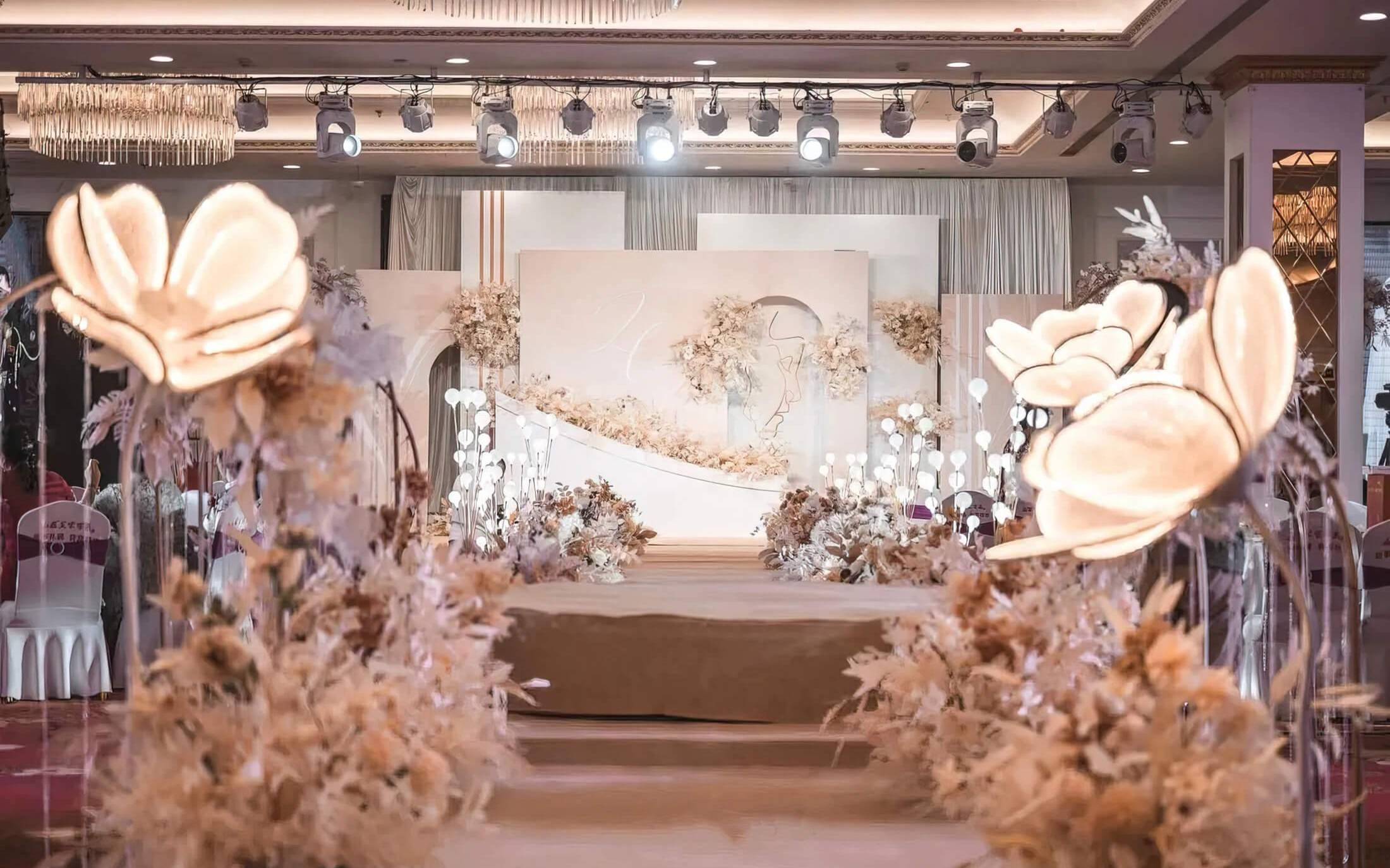 【特惠送司仪】小预算万元婚礼 主题任选 