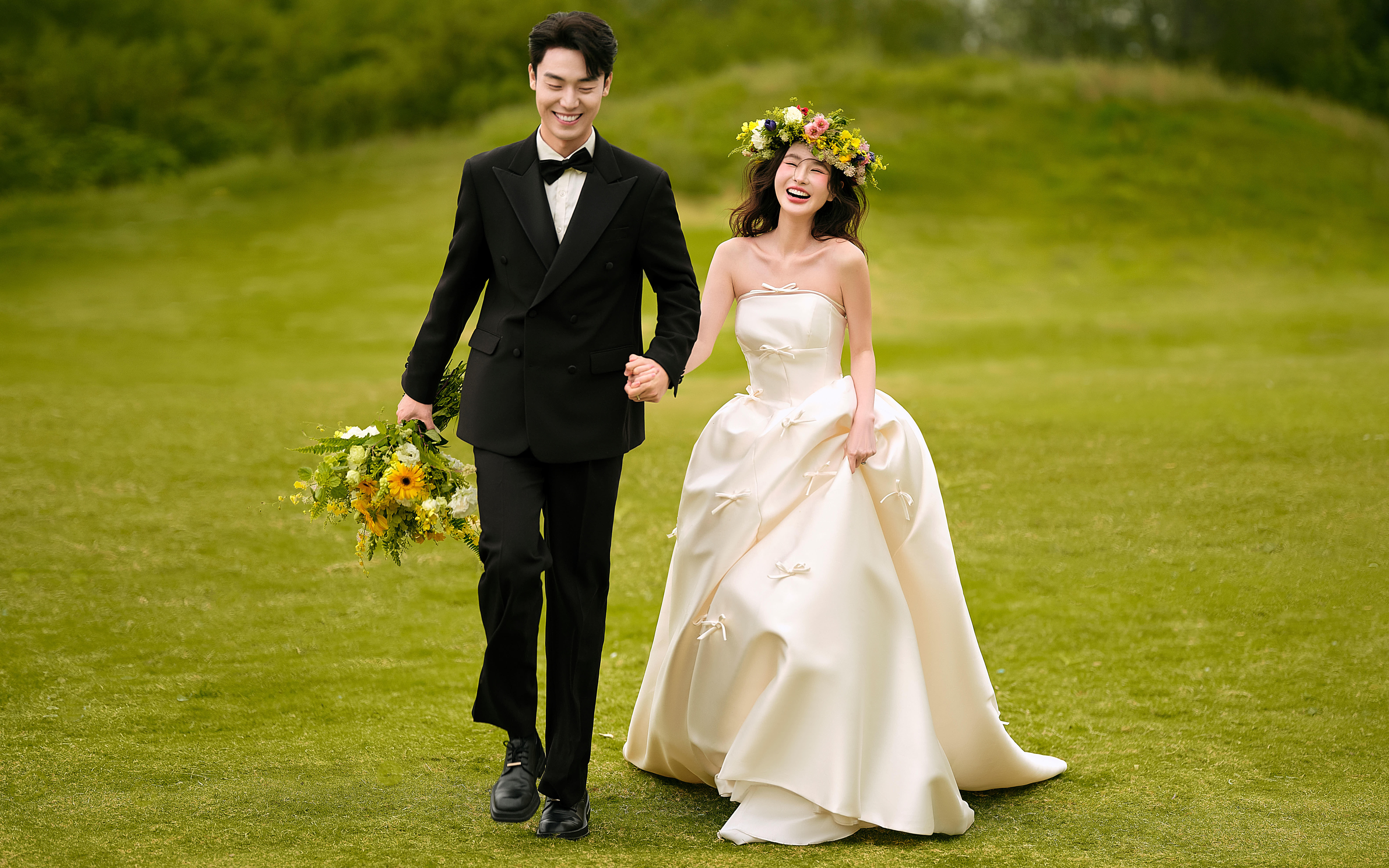 草坪婚纱照|清新派浪漫来袭