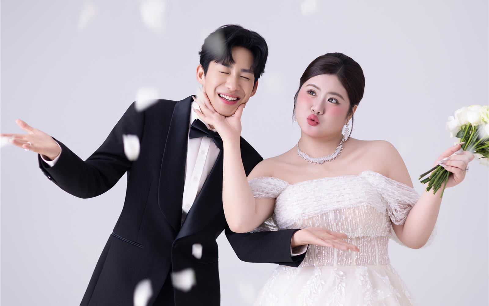 被甜到了‼️160斤大码妹妹的韩式婚纱照太治愈啦