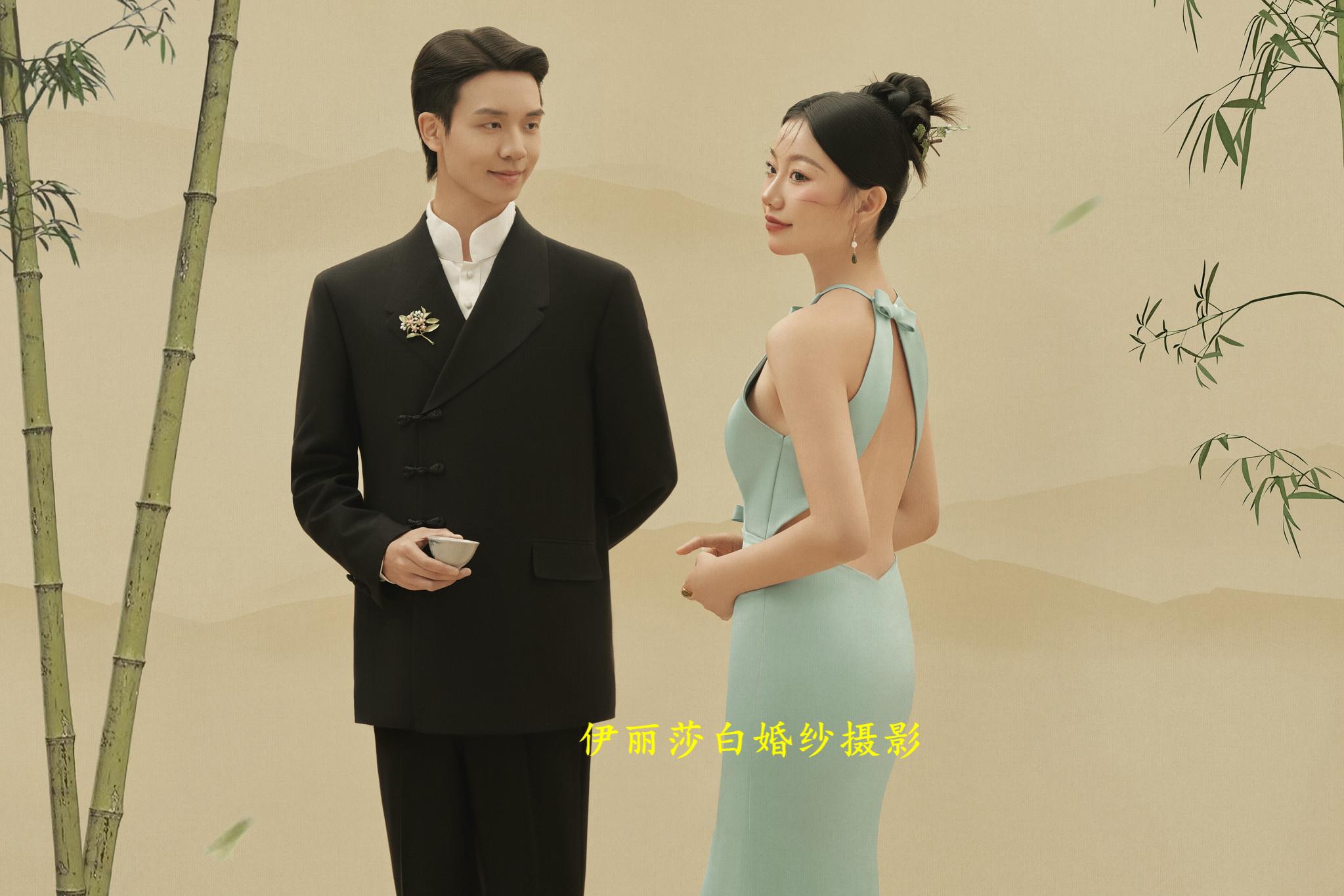 拍婚纱照3888套餐有跟妆+秀和+礼服 4699