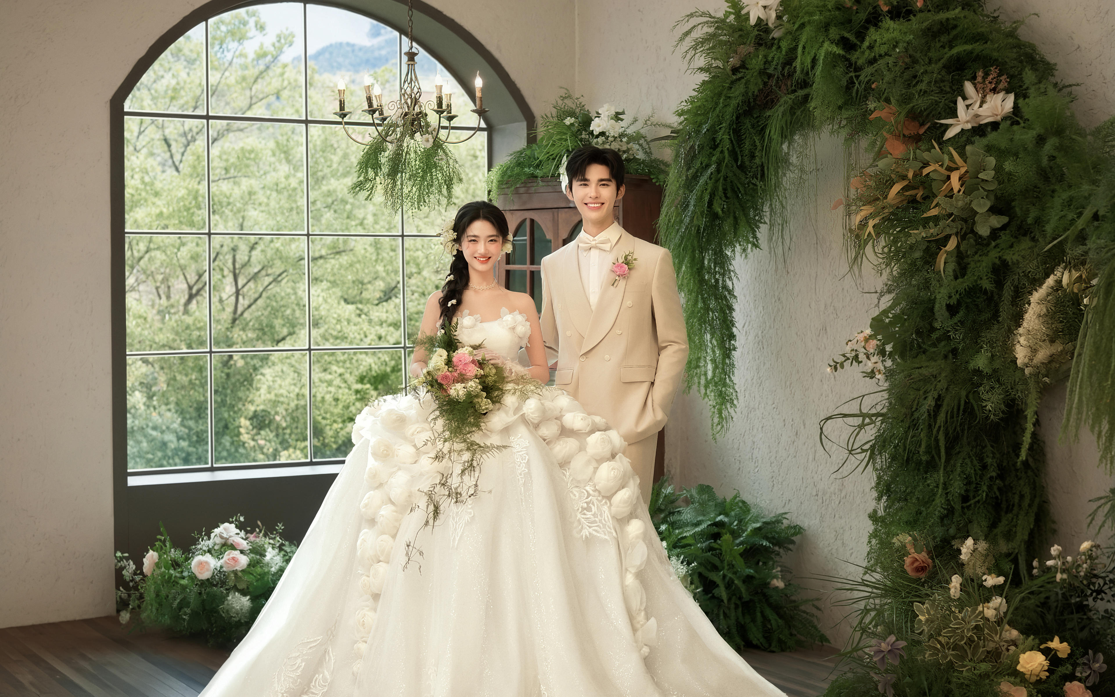 美到犯規(guī) 超治愈的公主風(fēng)婚紗照