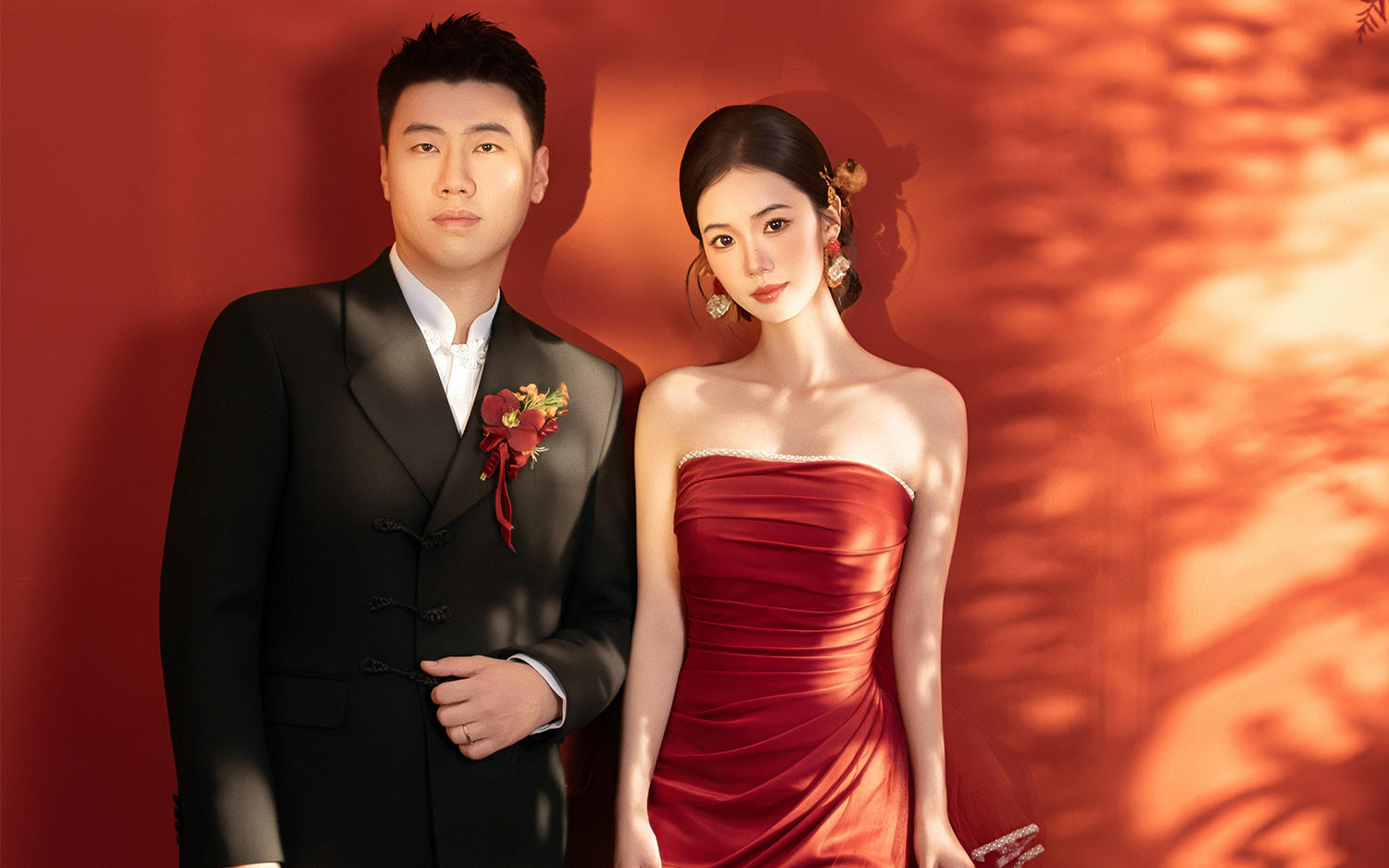 不動(dòng)聲色的東方美學(xué)??新中式光影婚紗照