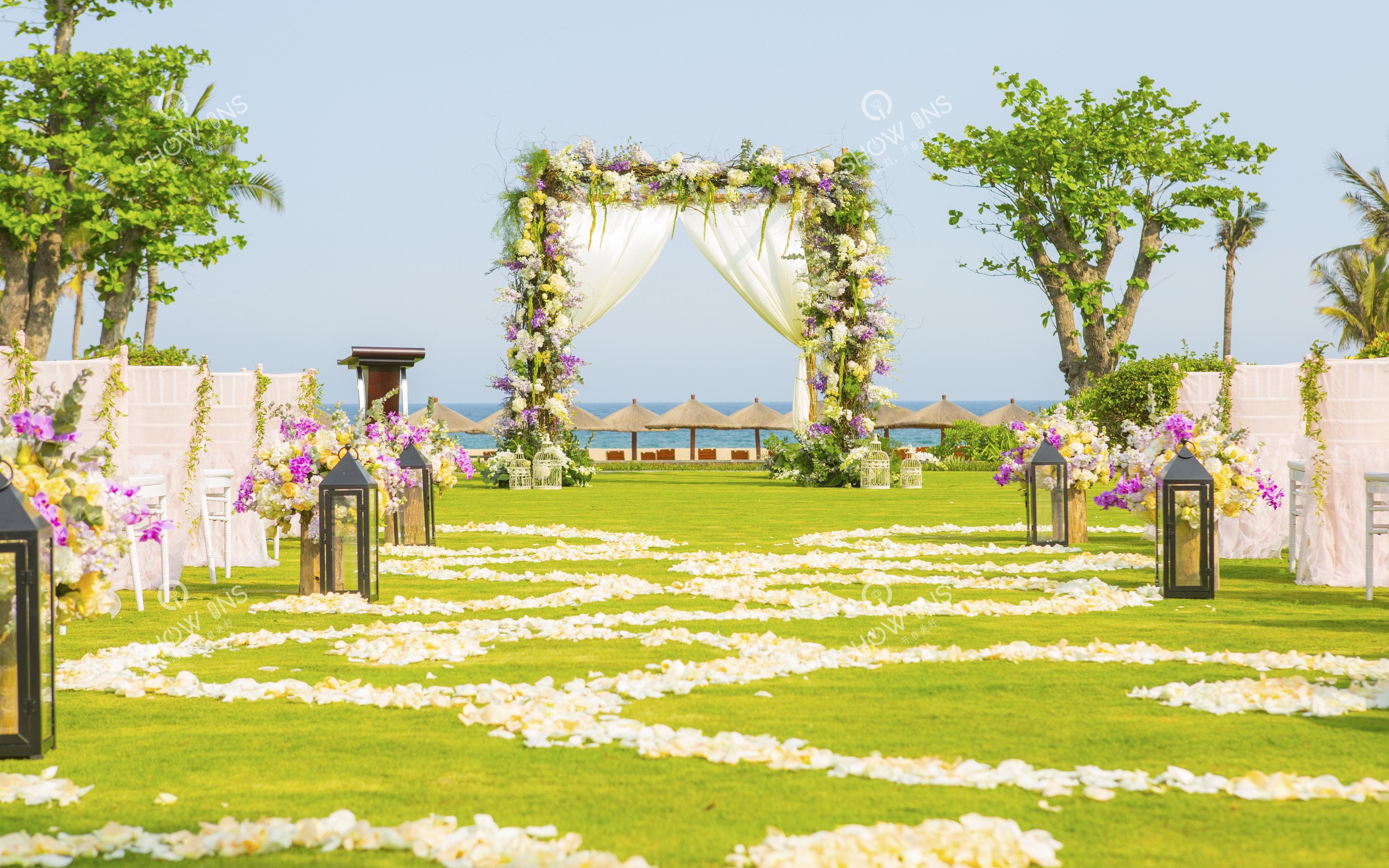 【绿意盎然】浪漫草坪婚礼+一站式婚礼服务