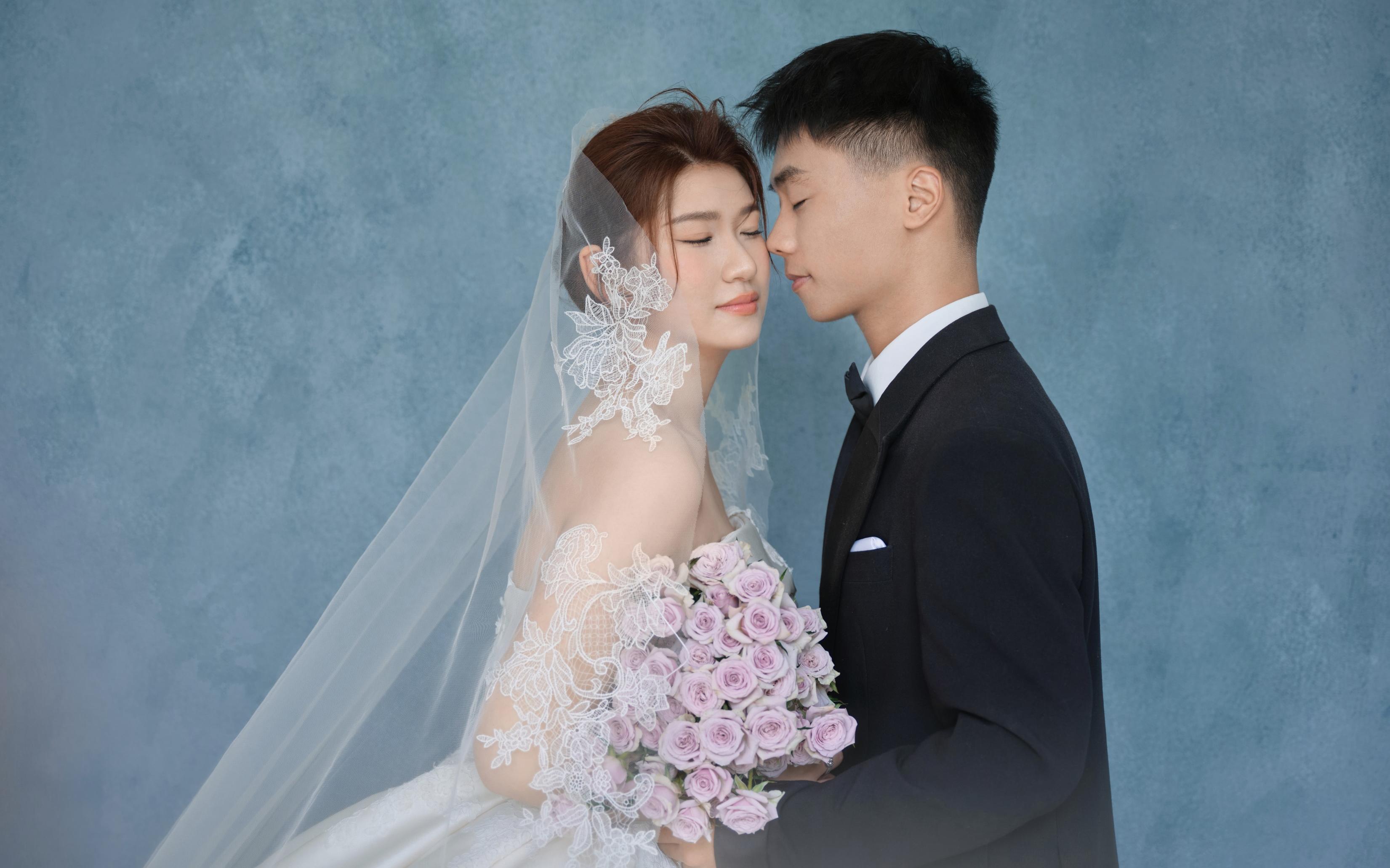 救命~這組藍(lán)色婚紗照也太出片啦