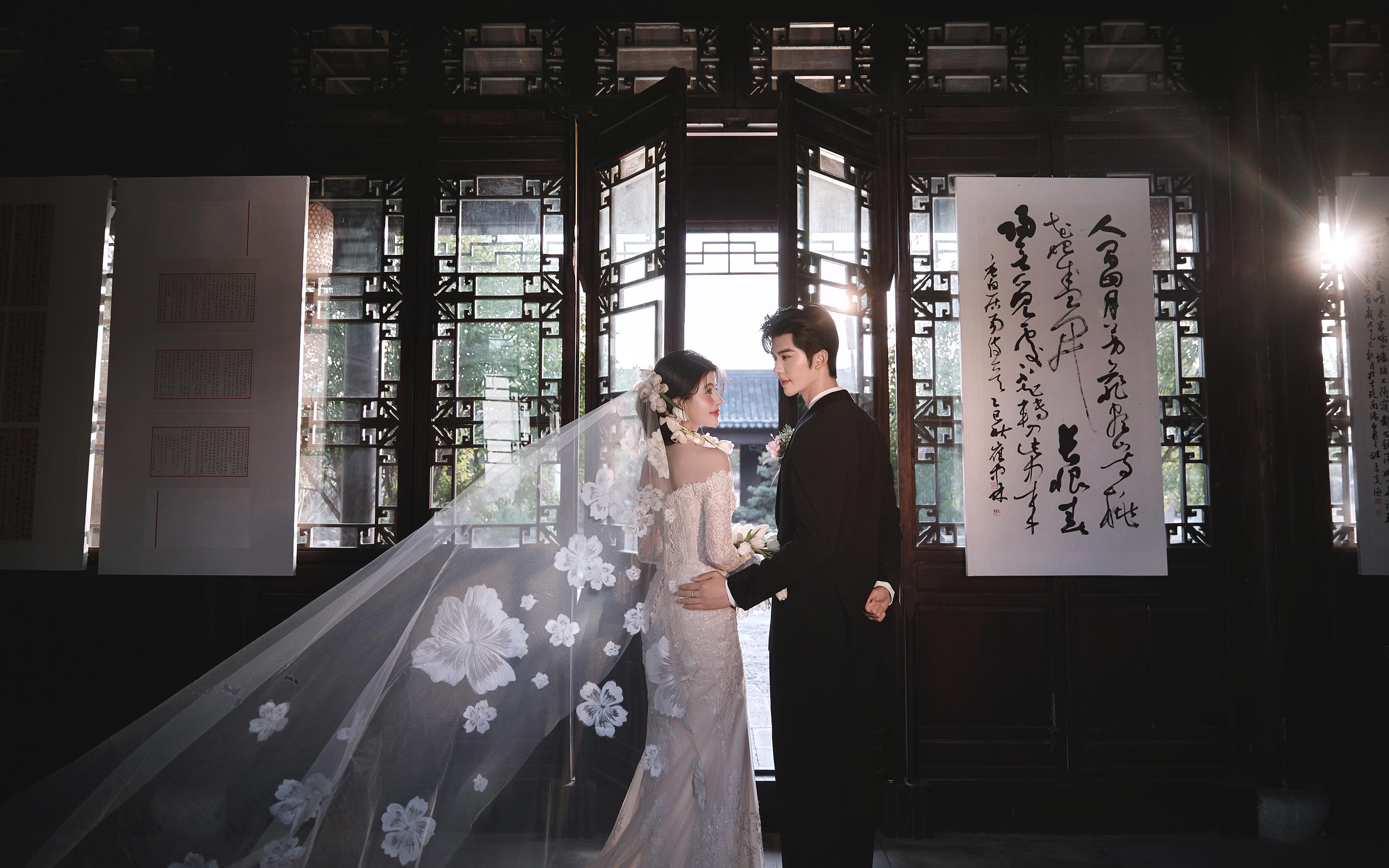 新中式園林魚尾婚紗照