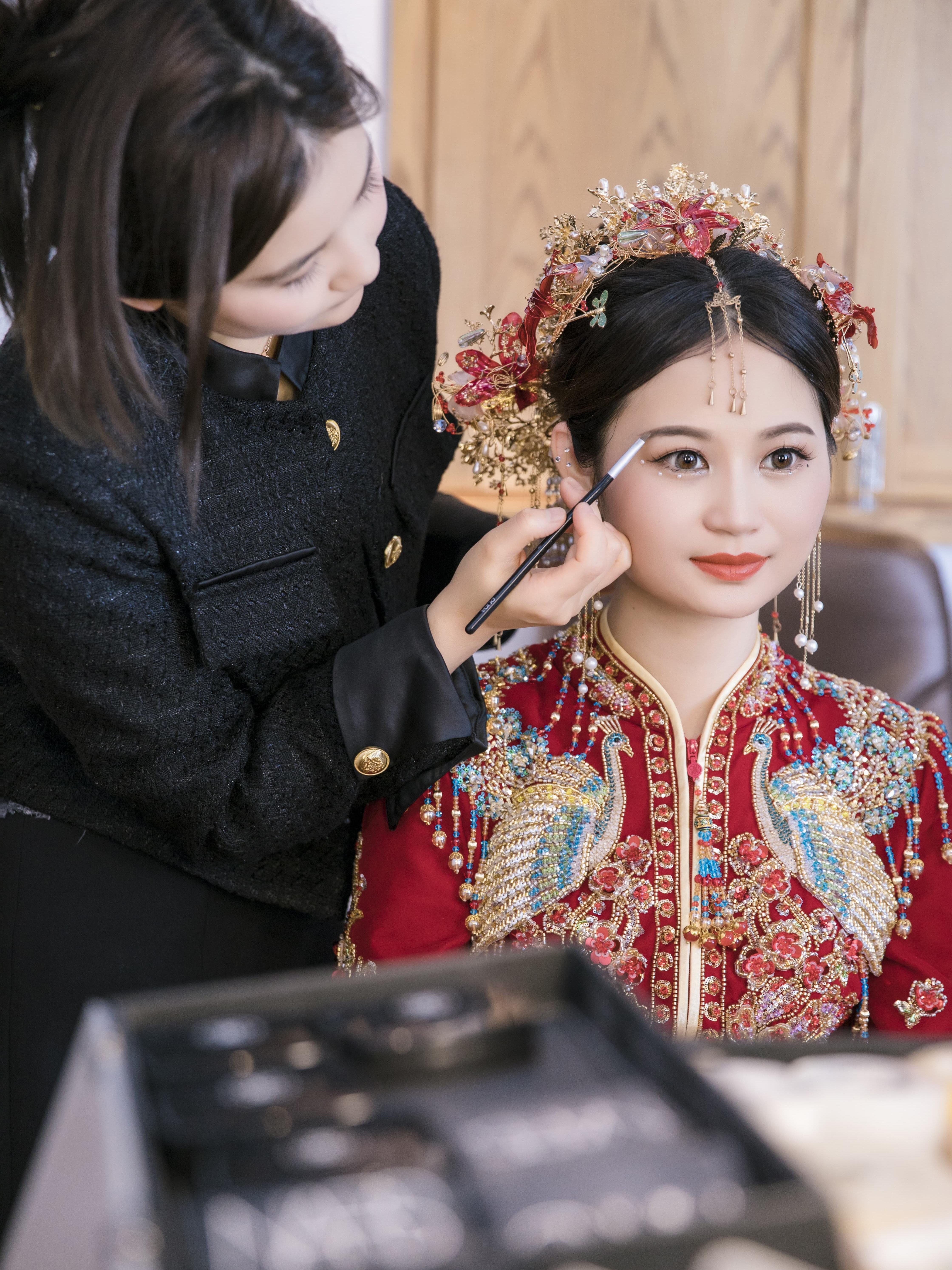 【火热预定】资深档全程新娘跟妆3妆3造型赠亲友妆