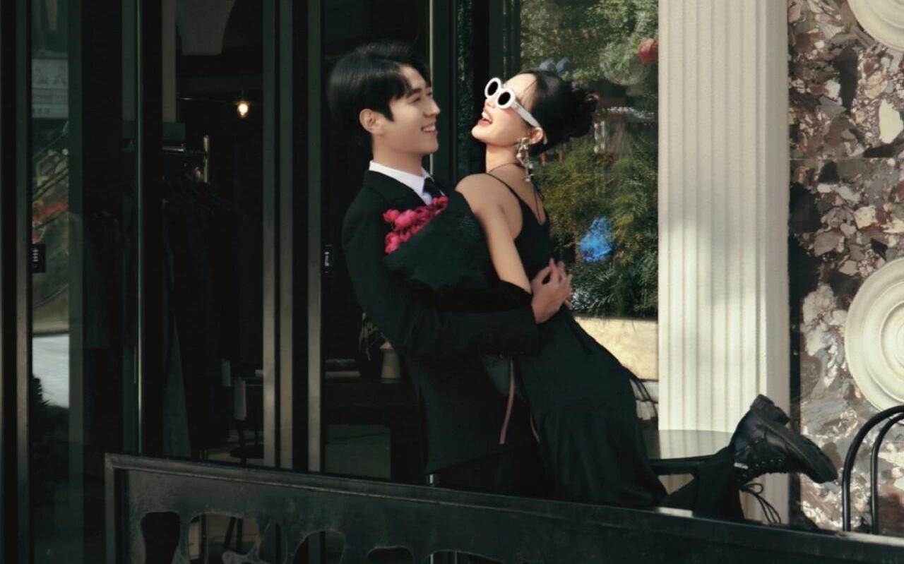 【女明星出街拍婚纱照】