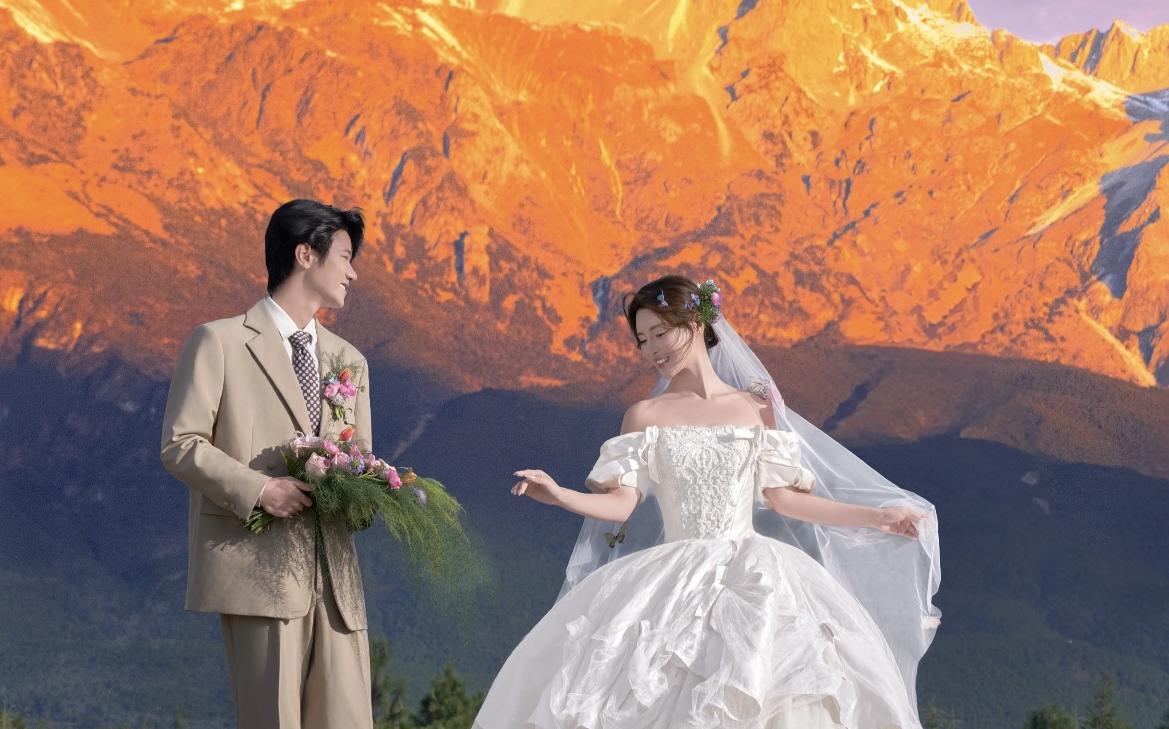 以亙古雪山為誓，許下一生潔白之約。??? 