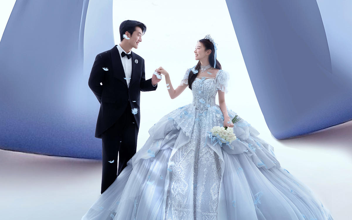 藍(lán)蝴蝶結(jié)暴擊?00后超愛的公主風(fēng)婚紗照