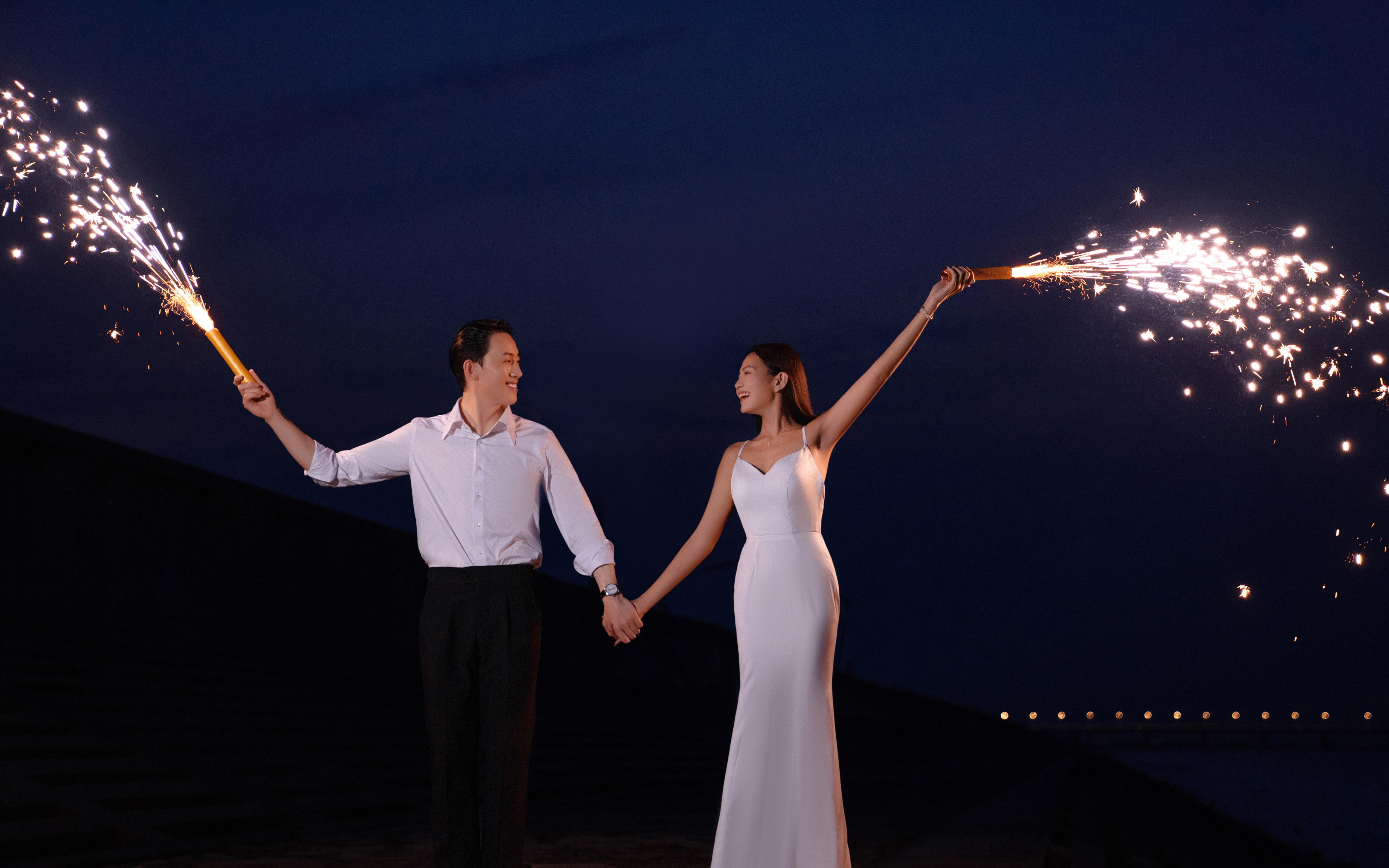 夜景烟花婚纱照 与你共赴浪漫之约