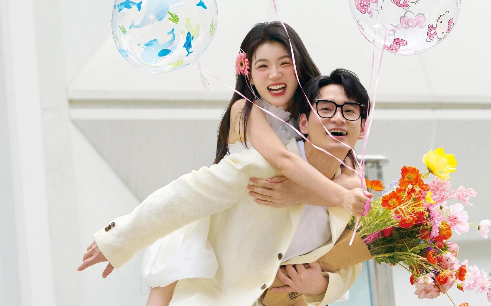 甜度爆表‼️被夸爆的俏皮街拍婚纱照